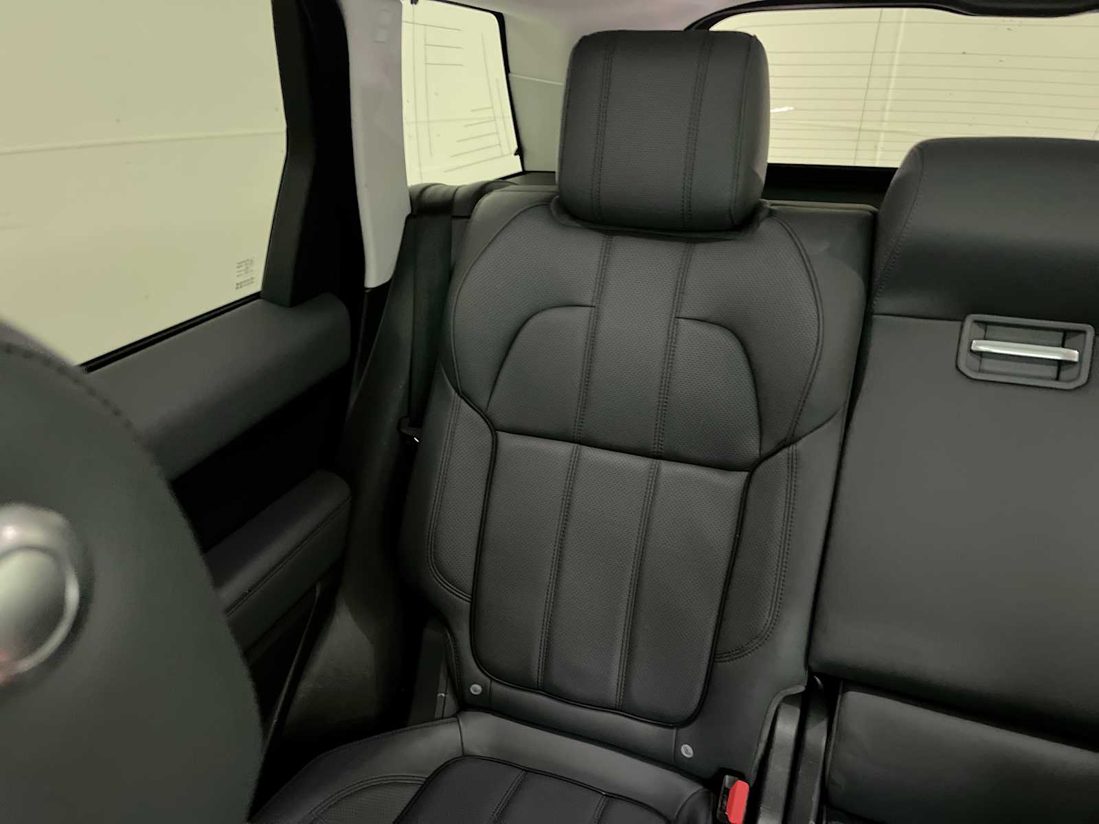 Thumbnail: 2015 Land Rover Range Rover Sport - 12
