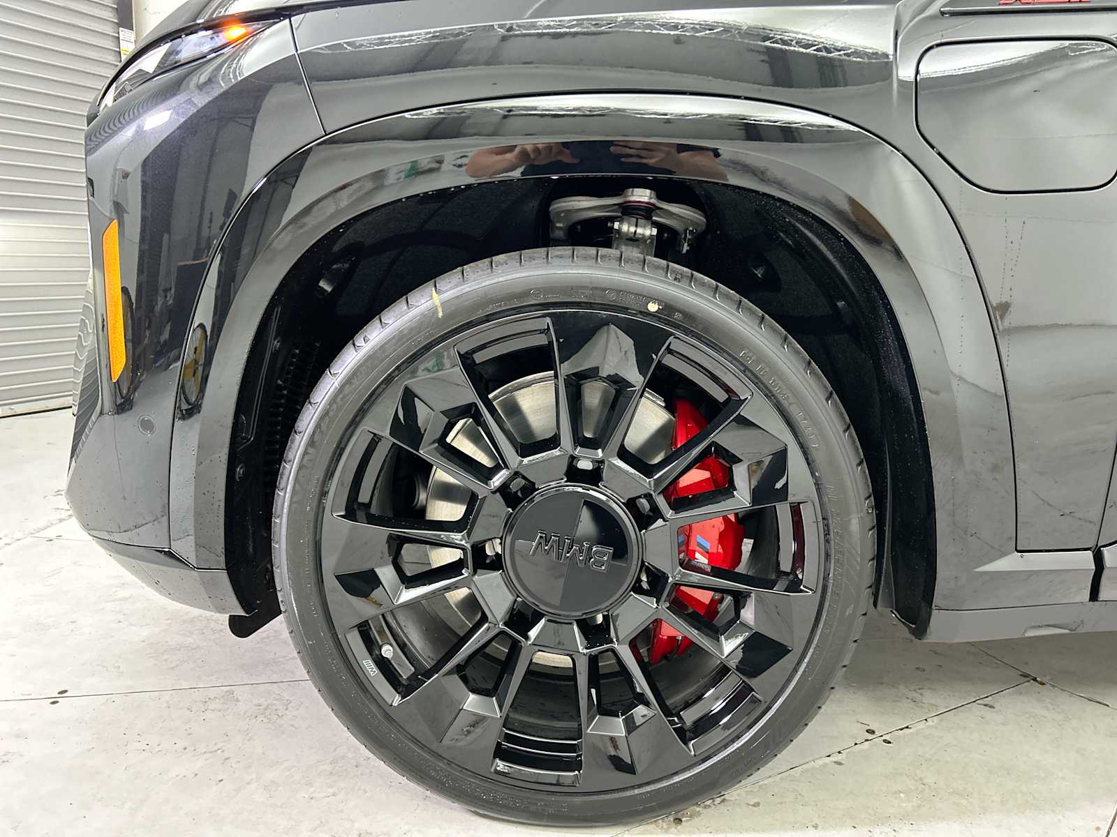 Thumbnail: 2026 BMW XM - 19