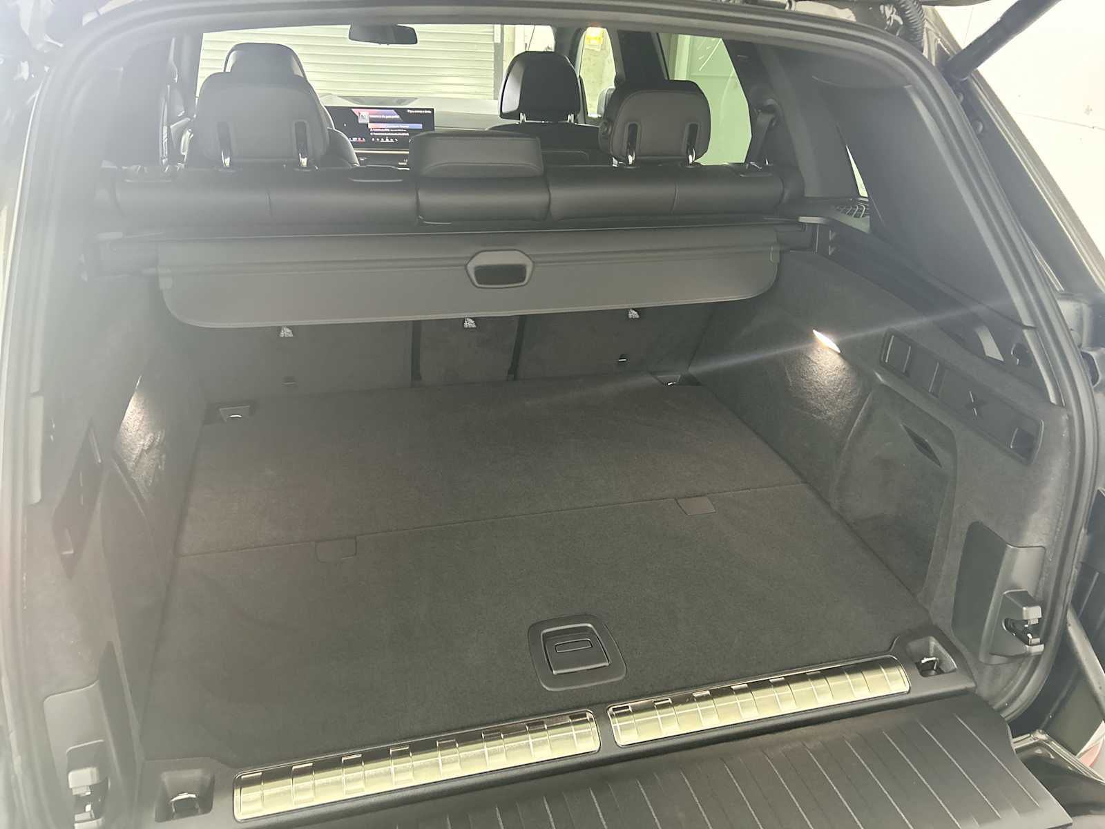 Thumbnail: 2026 BMW X5 - 21