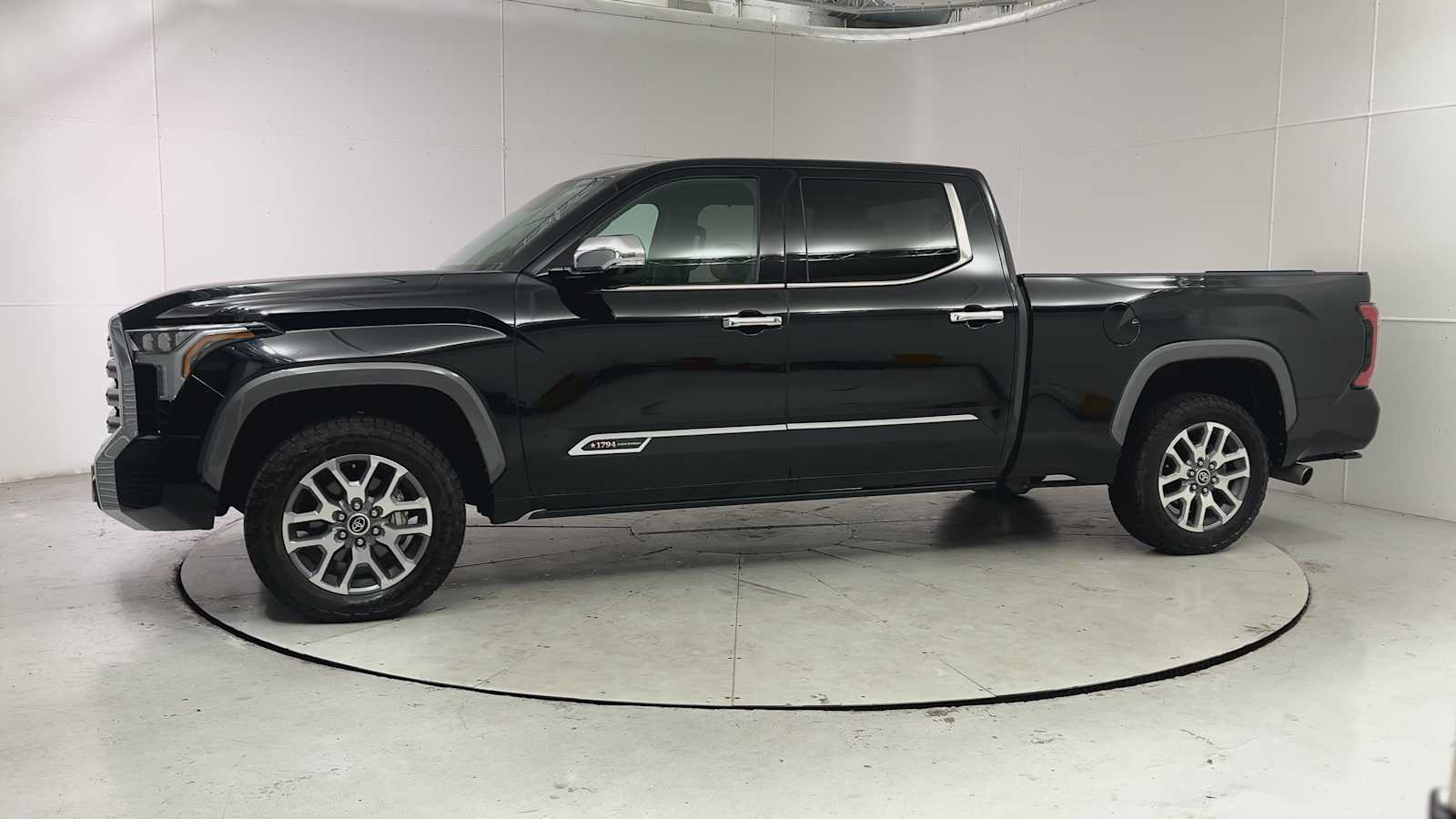 Thumbnail: 2023 Toyota Tundra - 4