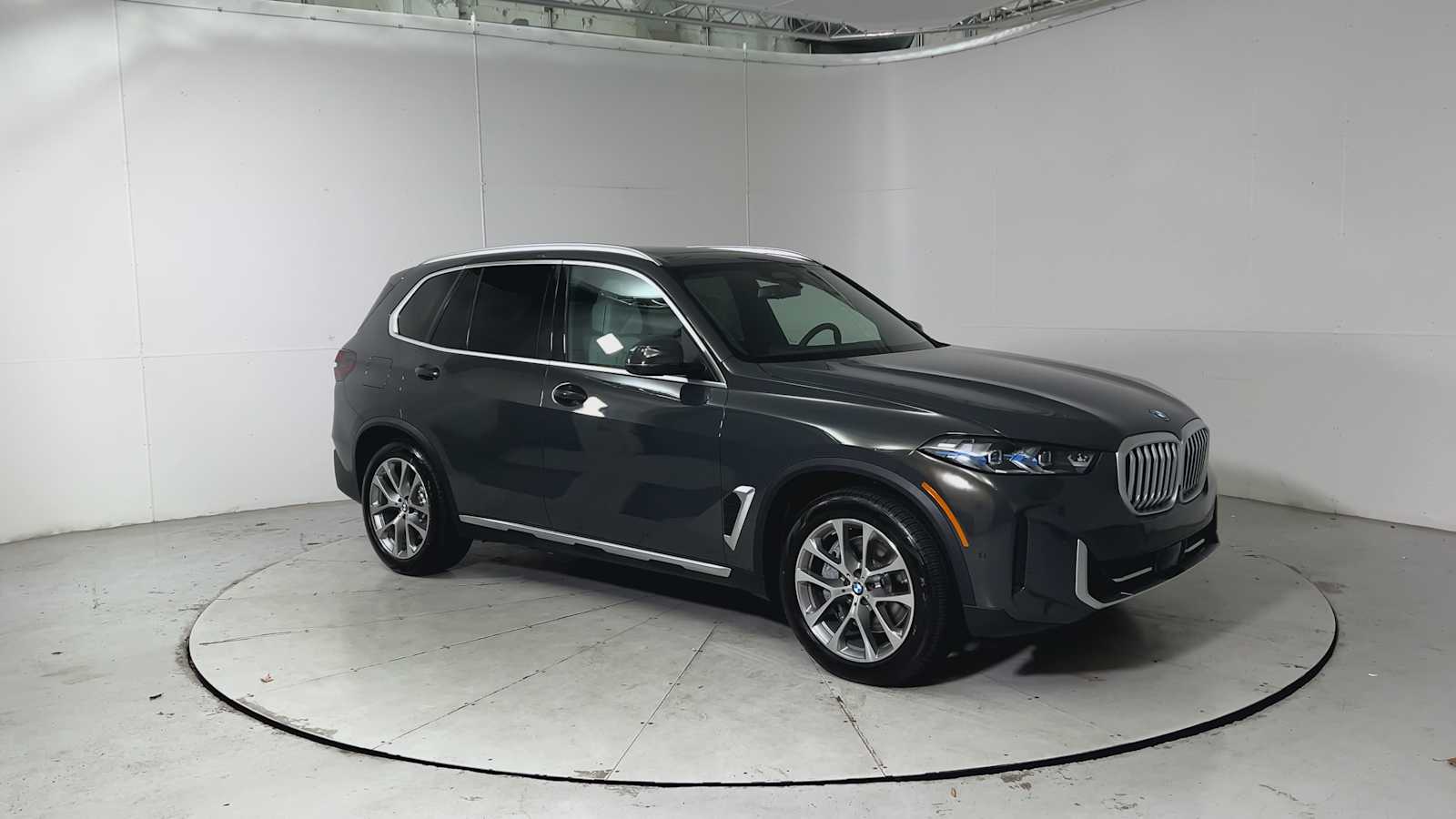 Thumbnail: 2026 BMW X5 - 8