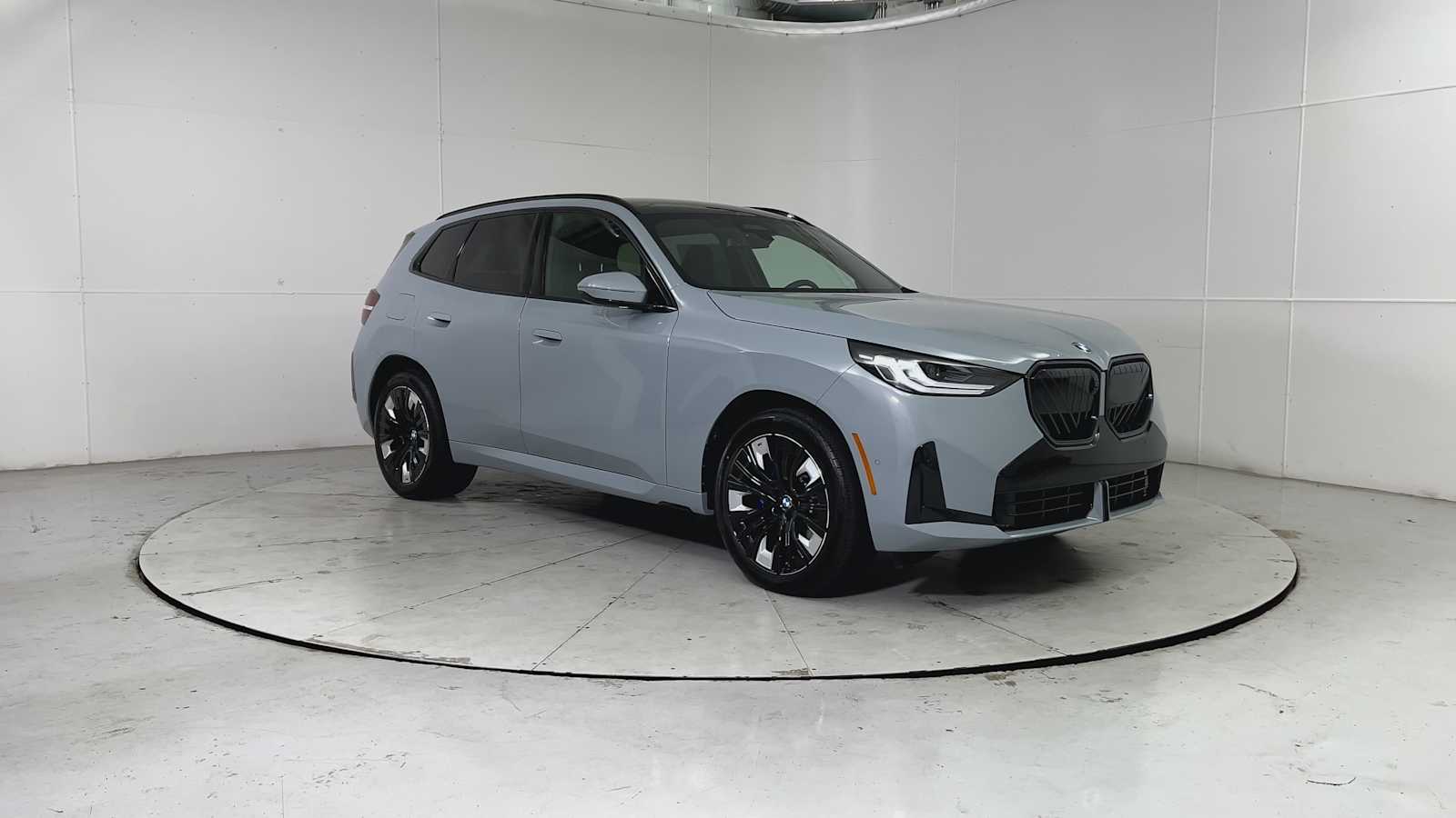 Thumbnail: 2026 BMW X3 - 8