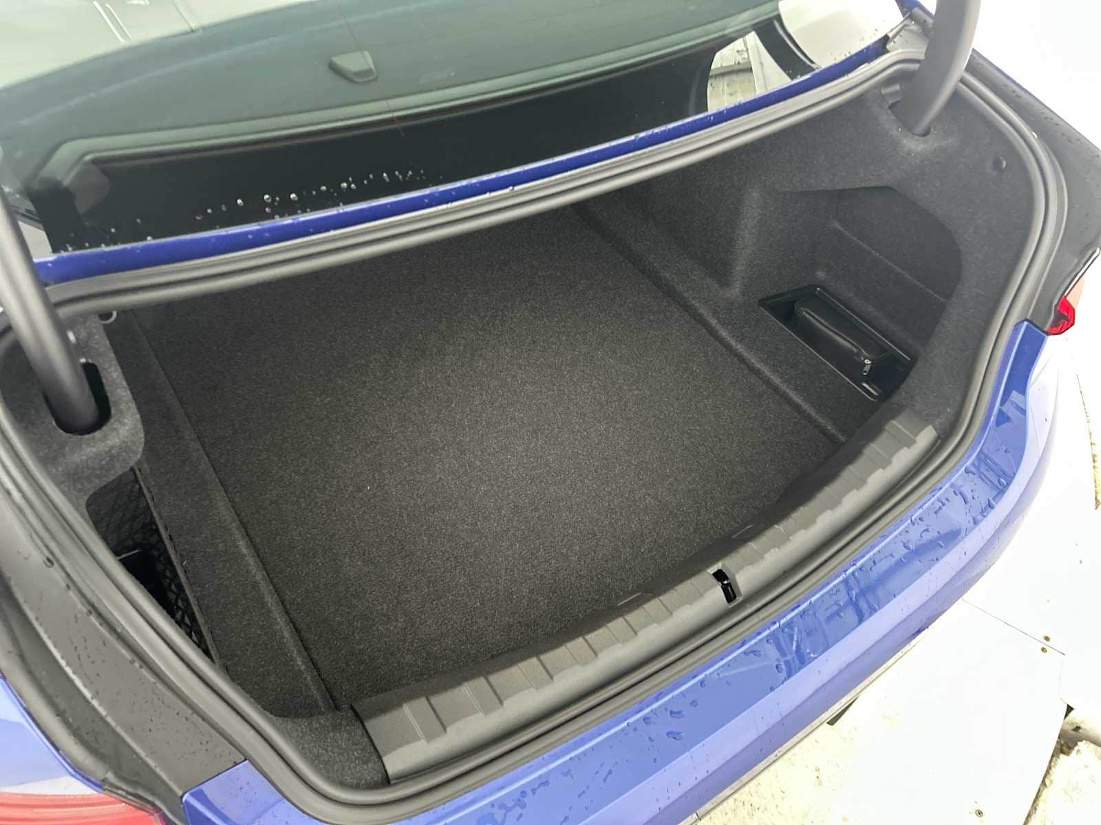 Thumbnail: 2025 BMW 3 Series - 21