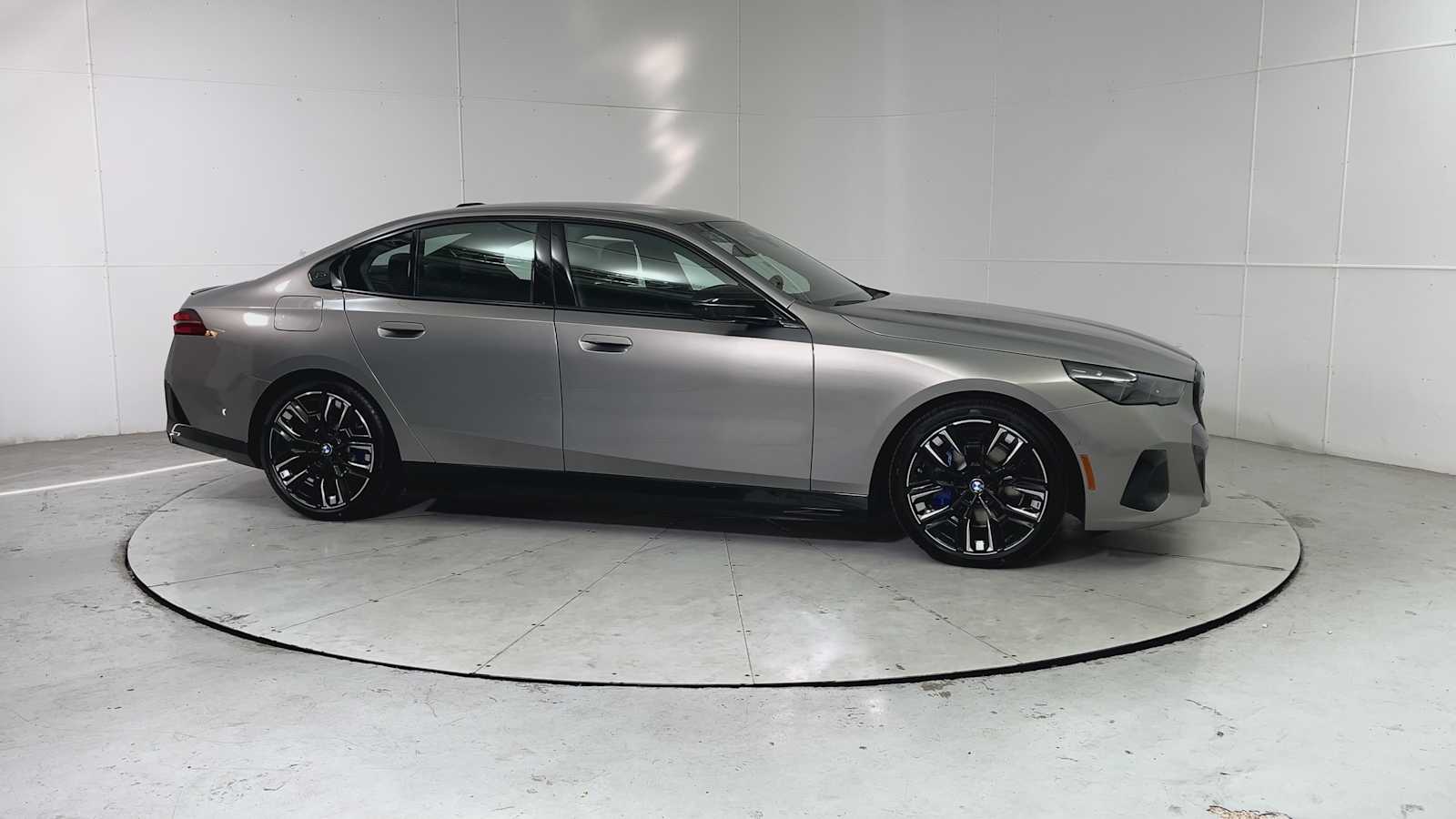 Thumbnail: 2026 BMW i5 - 8