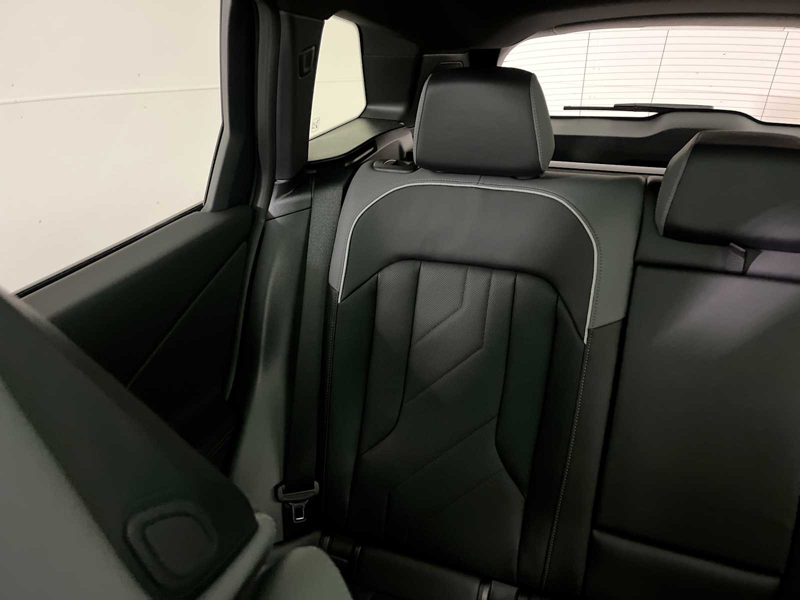 Thumbnail: 2025 BMW X3 - 12