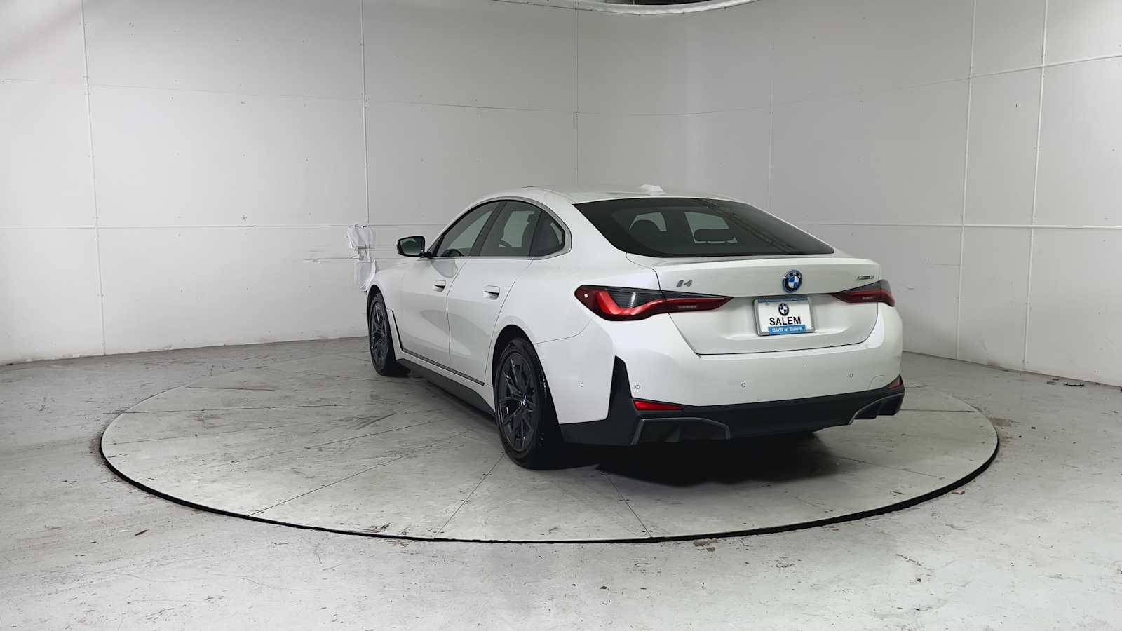 Thumbnail: 2025 BMW i4 - 3