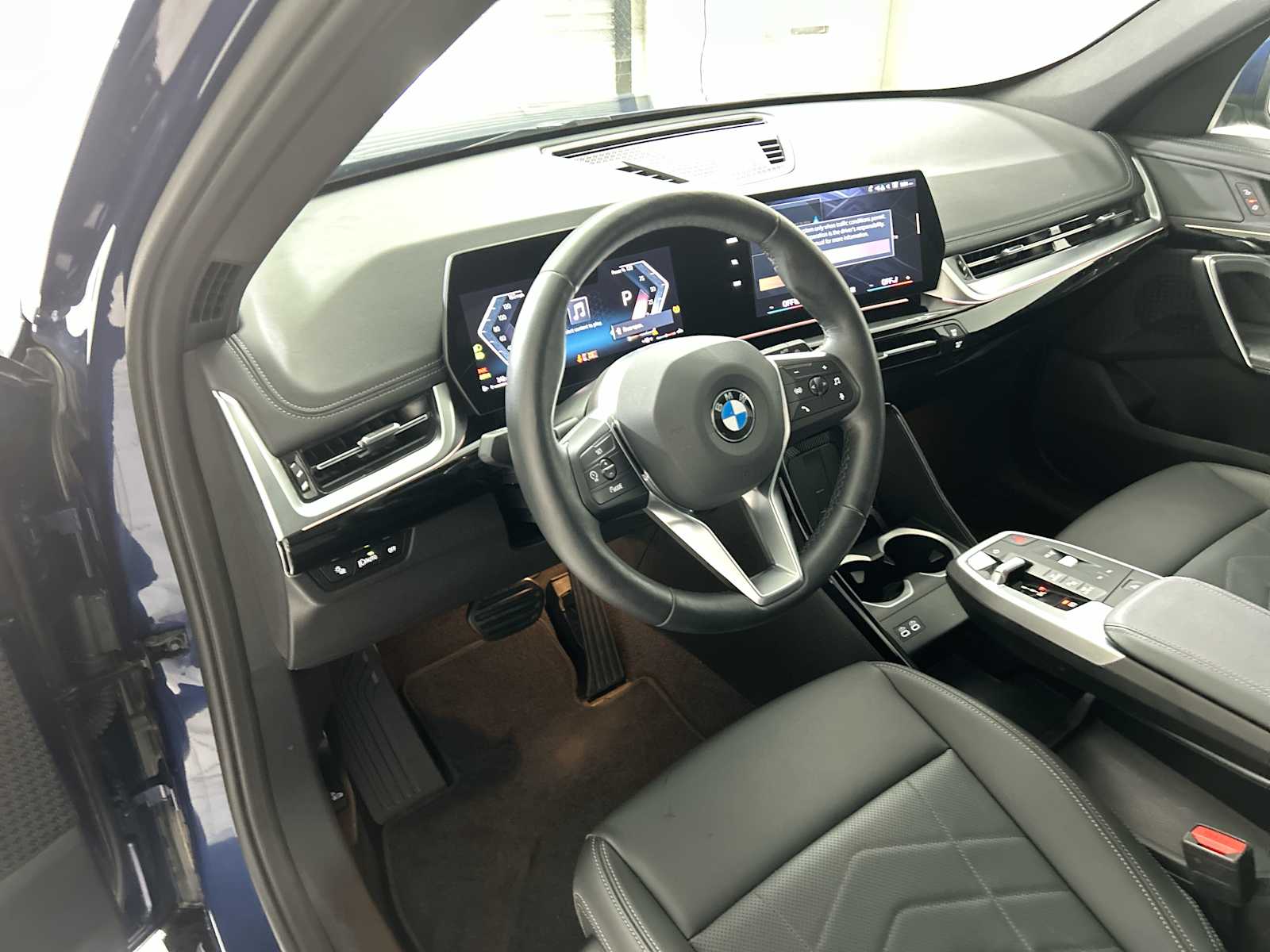 Thumbnail: 2025 BMW X1 - 11