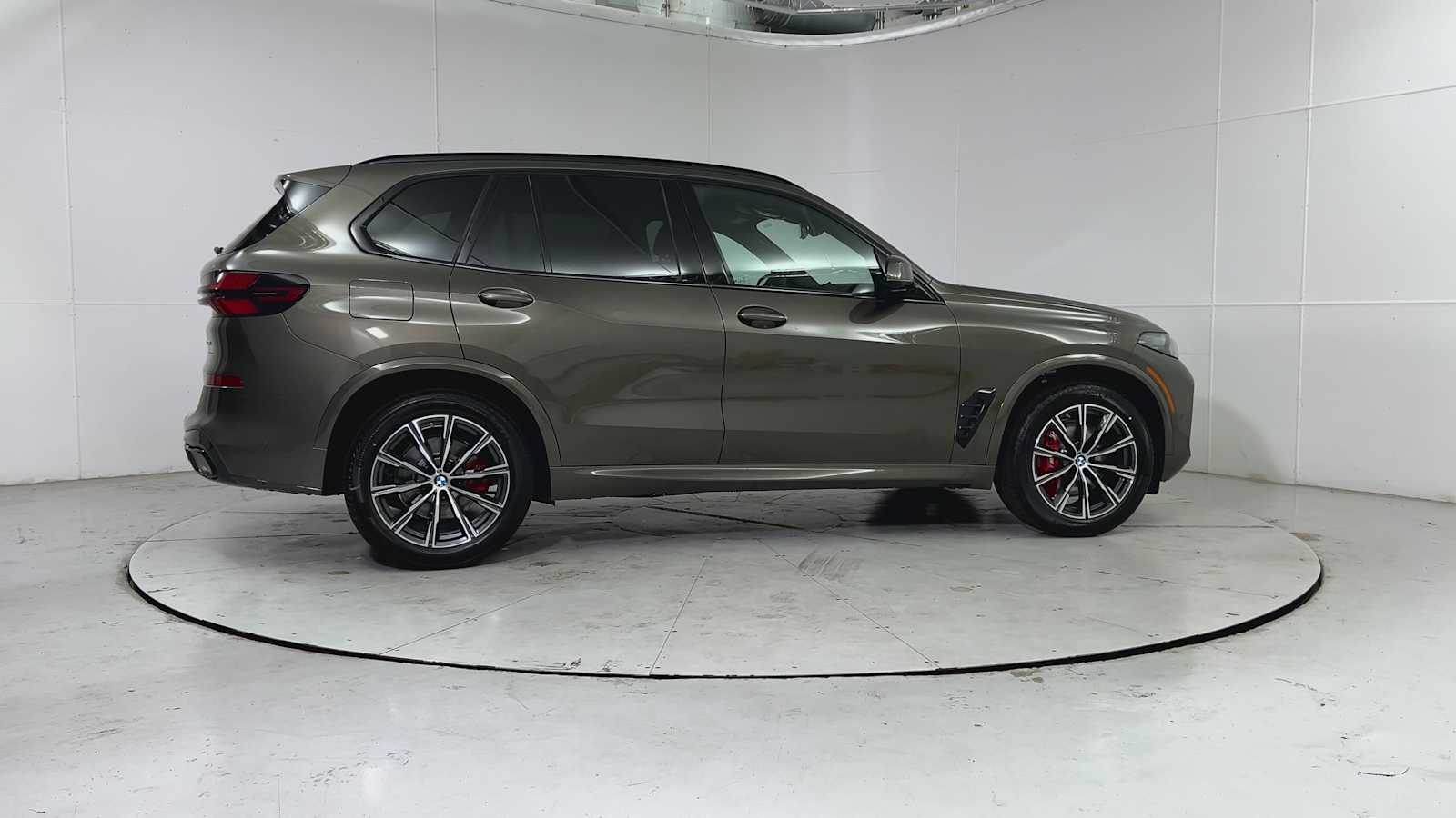 Thumbnail: 2026 BMW X5 - 9