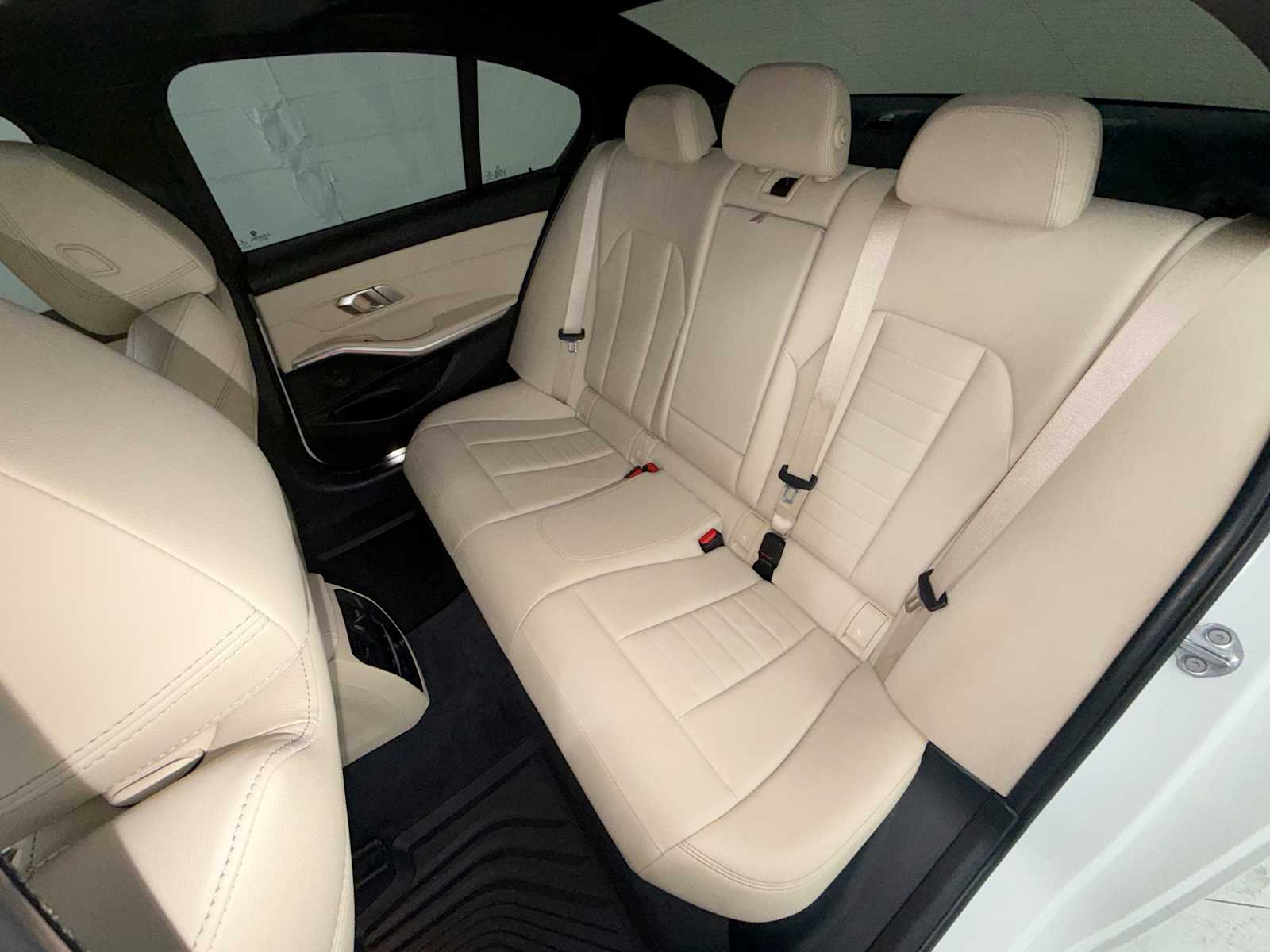 Thumbnail: 2019 BMW 3 Series - 25