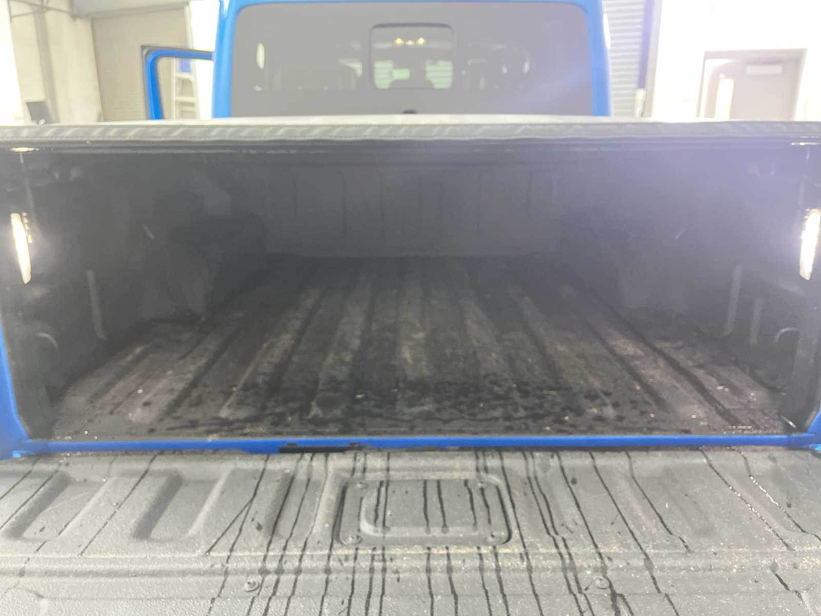 Thumbnail: 2021 Jeep Gladiator - 21