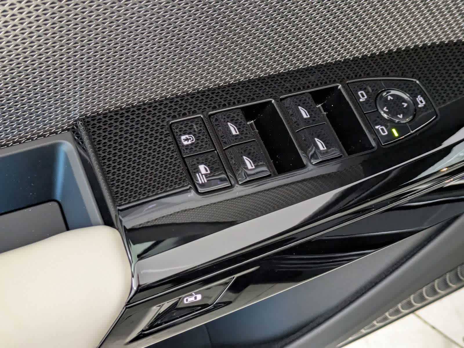 Thumbnail: 2025 BMW 7 Series - 16