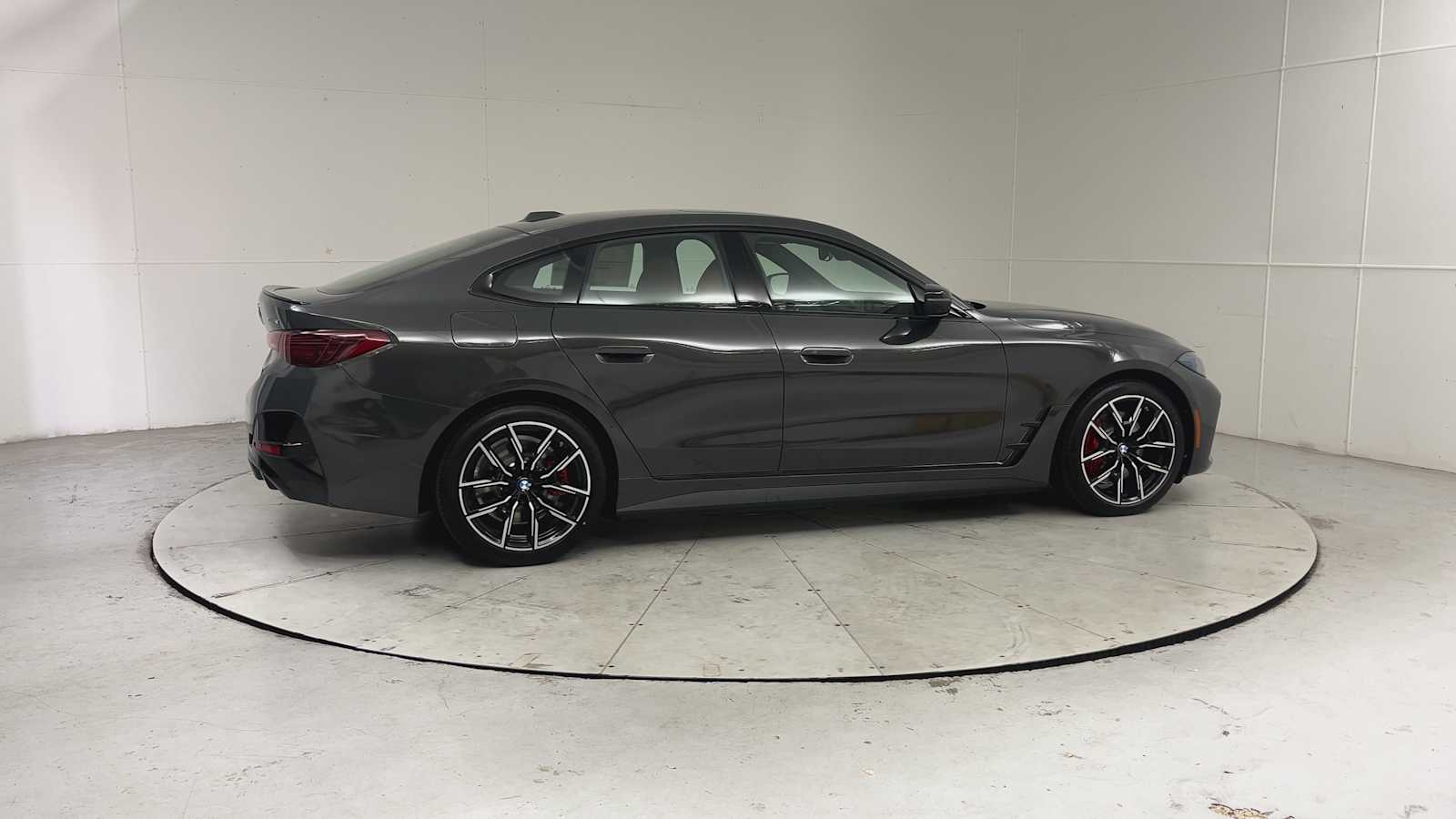 Thumbnail: 2026 BMW i4 - 9