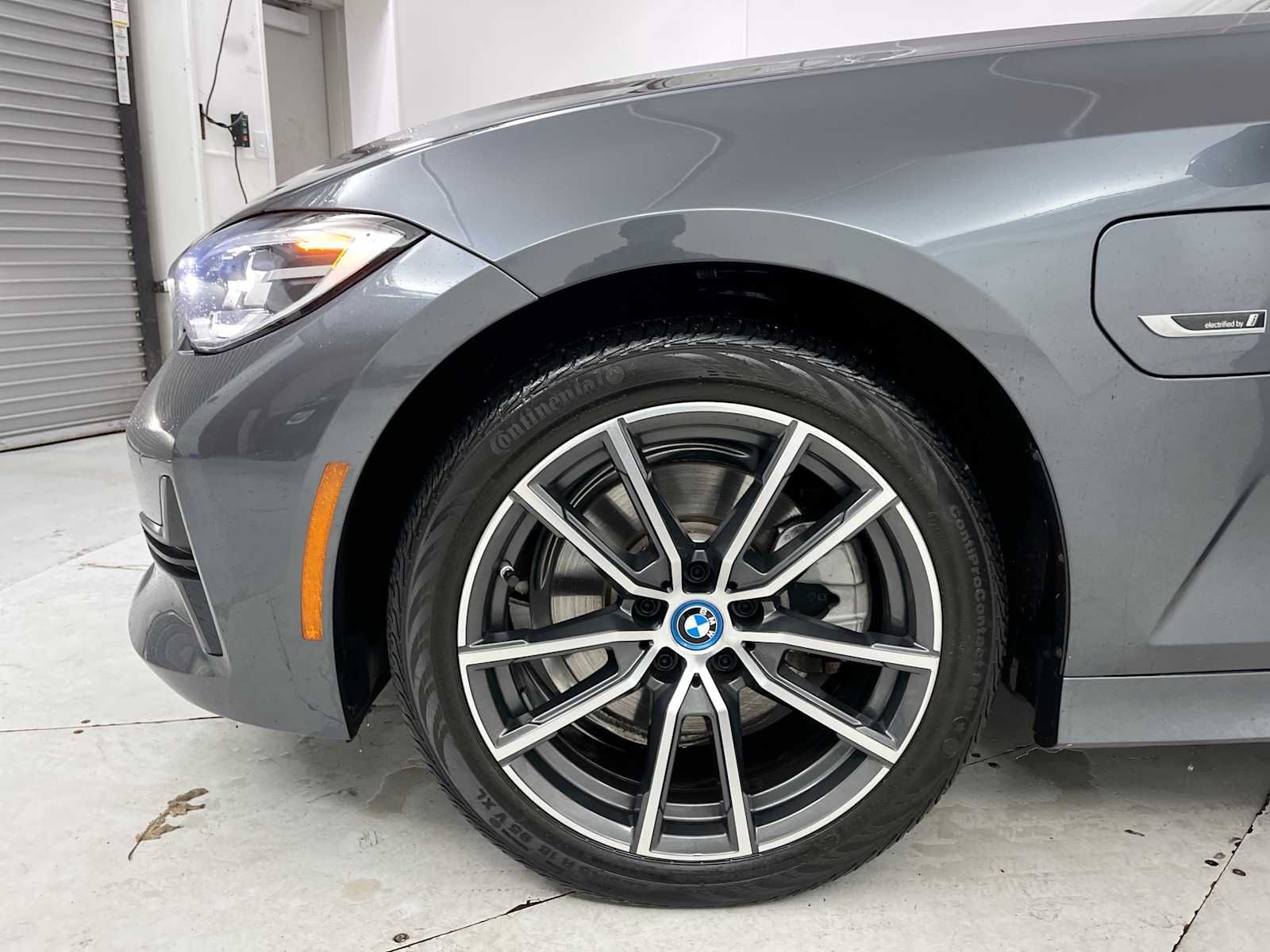 Thumbnail: 2022 BMW 3 Series - 25