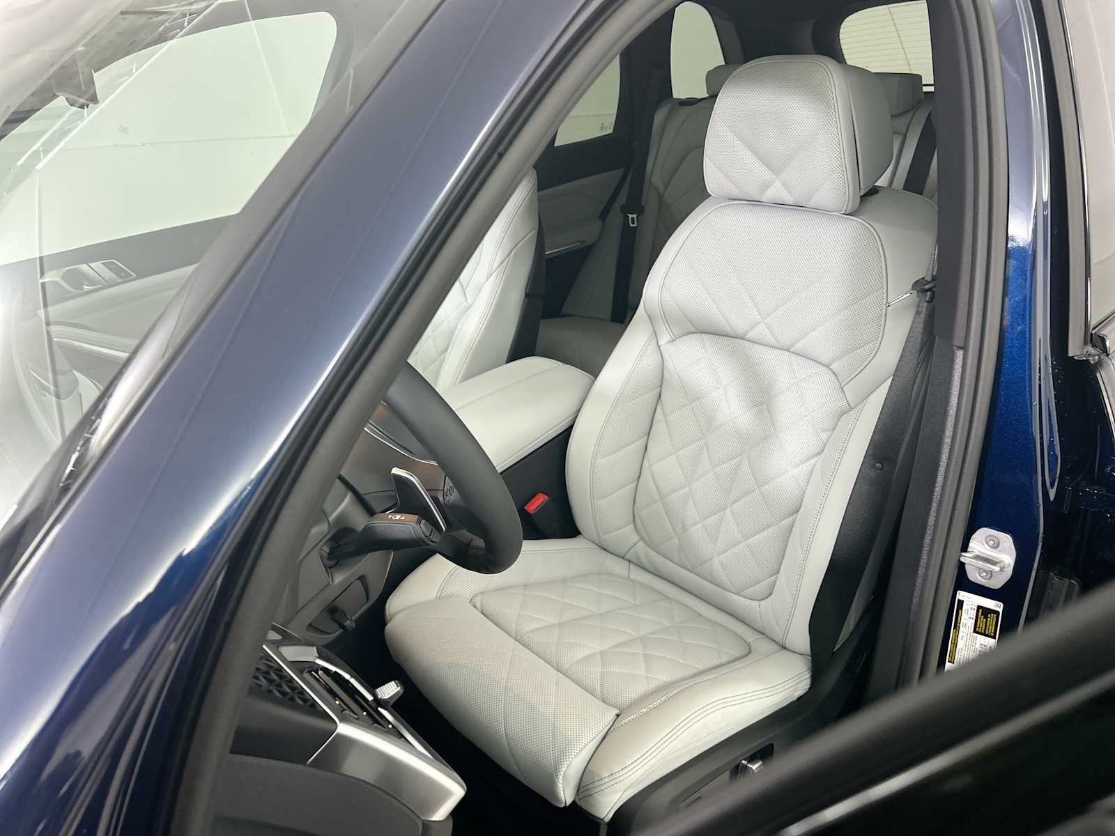 Thumbnail: 2026 BMW X5 - 13