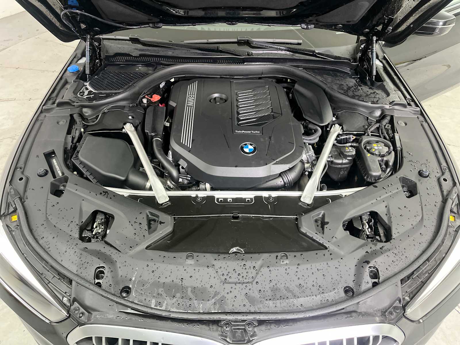 Thumbnail: 2025 BMW 8 Series - 23