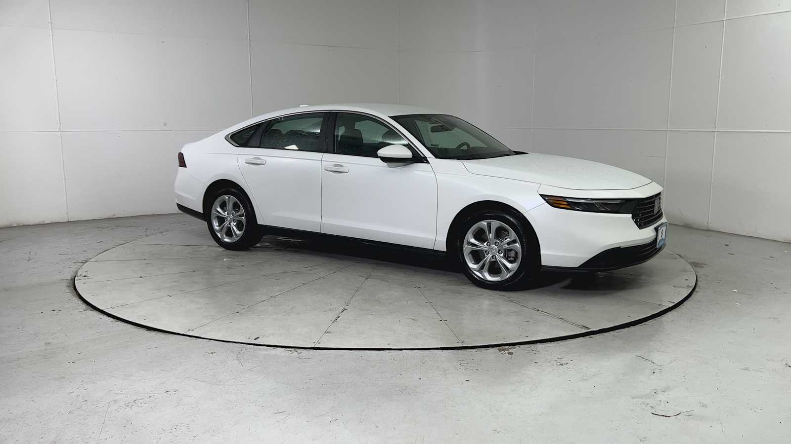 Thumbnail: 2023 Honda Accord - 9