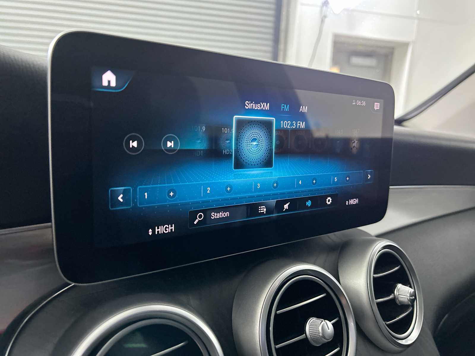 Thumbnail: 2020 Mercedes-Benz GLC - 11