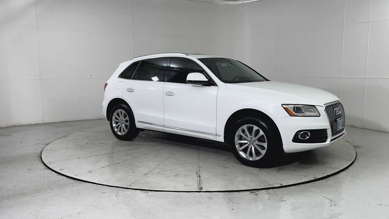Thumbnail: 2016 Audi Q5 - 9