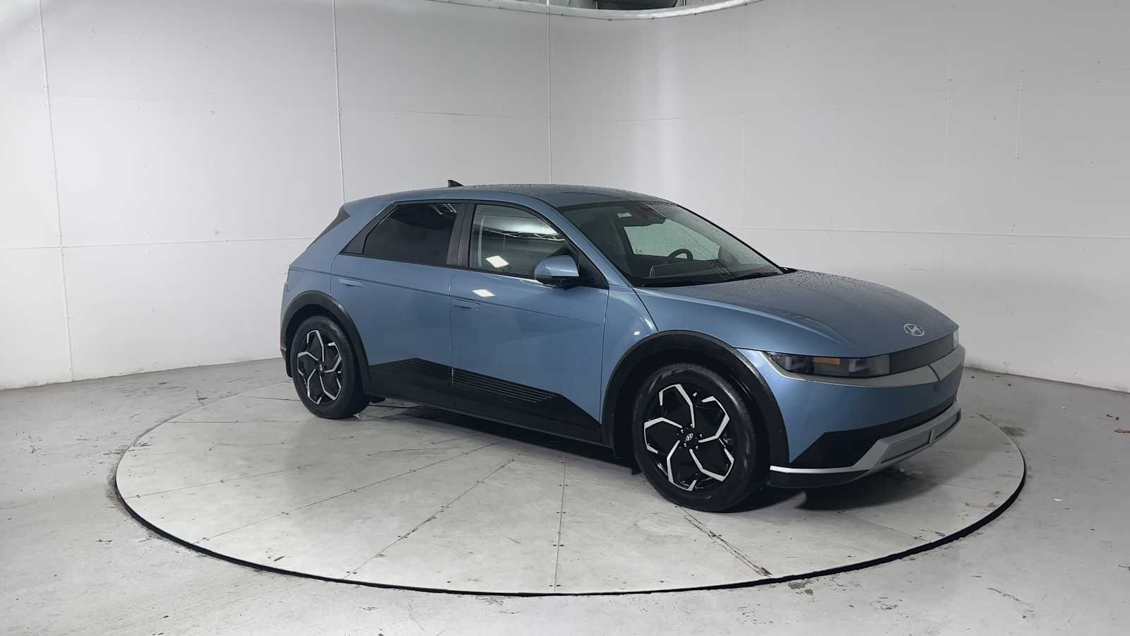 Thumbnail: 2022 Hyundai Ioniq 5 - 8