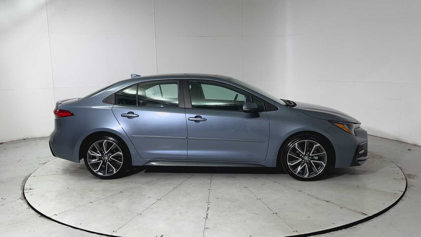 Thumbnail: 2021 Toyota Corolla - 9