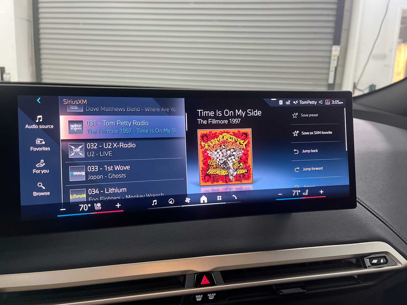 Thumbnail: 2024 BMW iX - 18