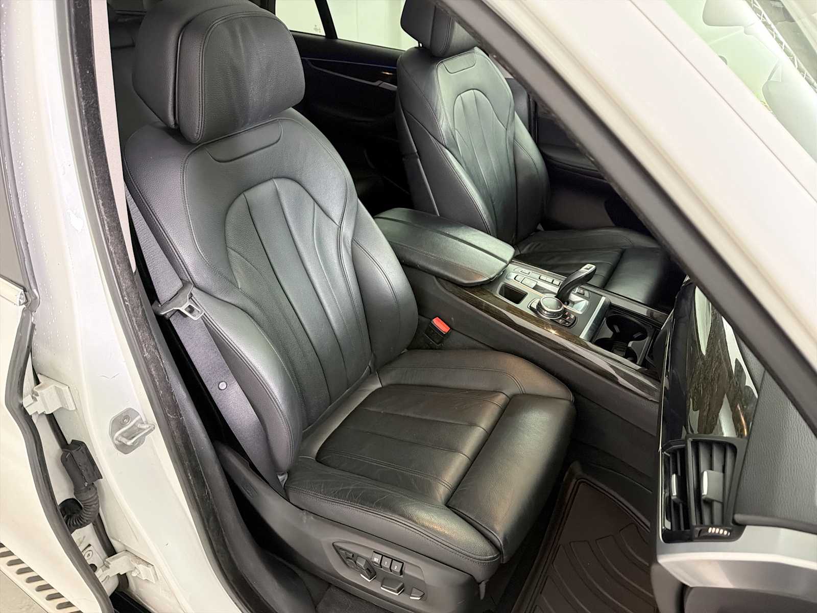 Thumbnail: 2016 BMW X5 - 26