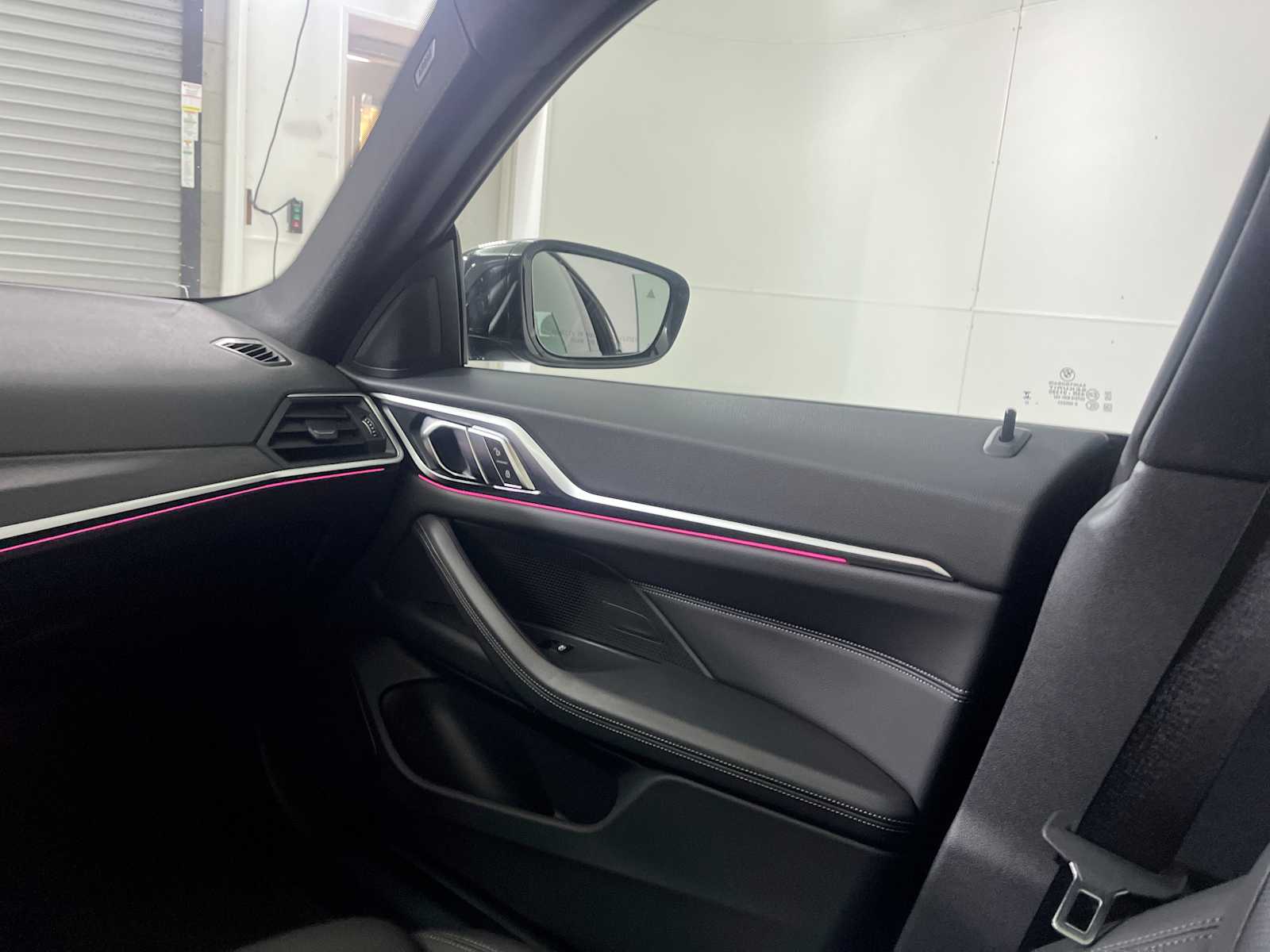 Thumbnail: 2023 BMW i4 - 10