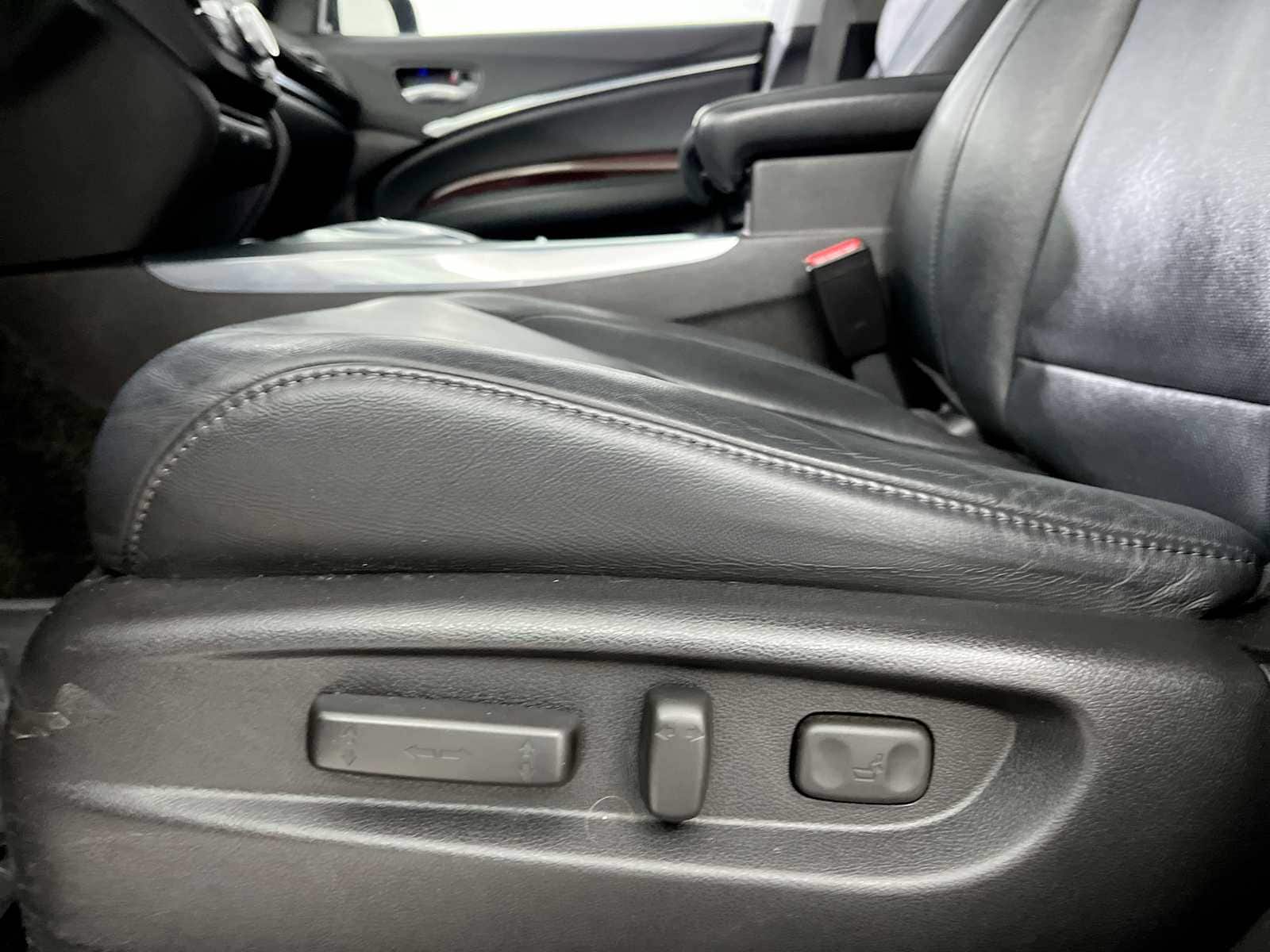 Thumbnail: 2016 Acura MDX - 14