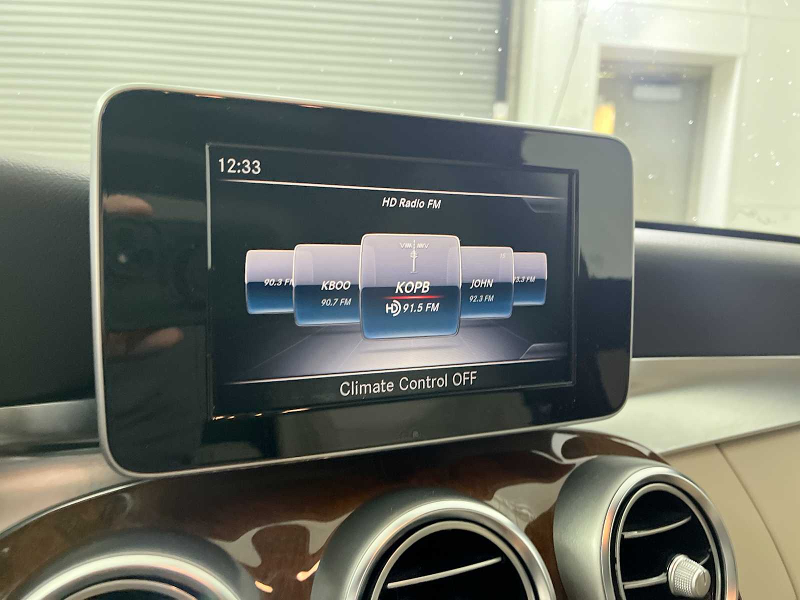 Thumbnail: 2018 Mercedes-Benz C-Class - 18