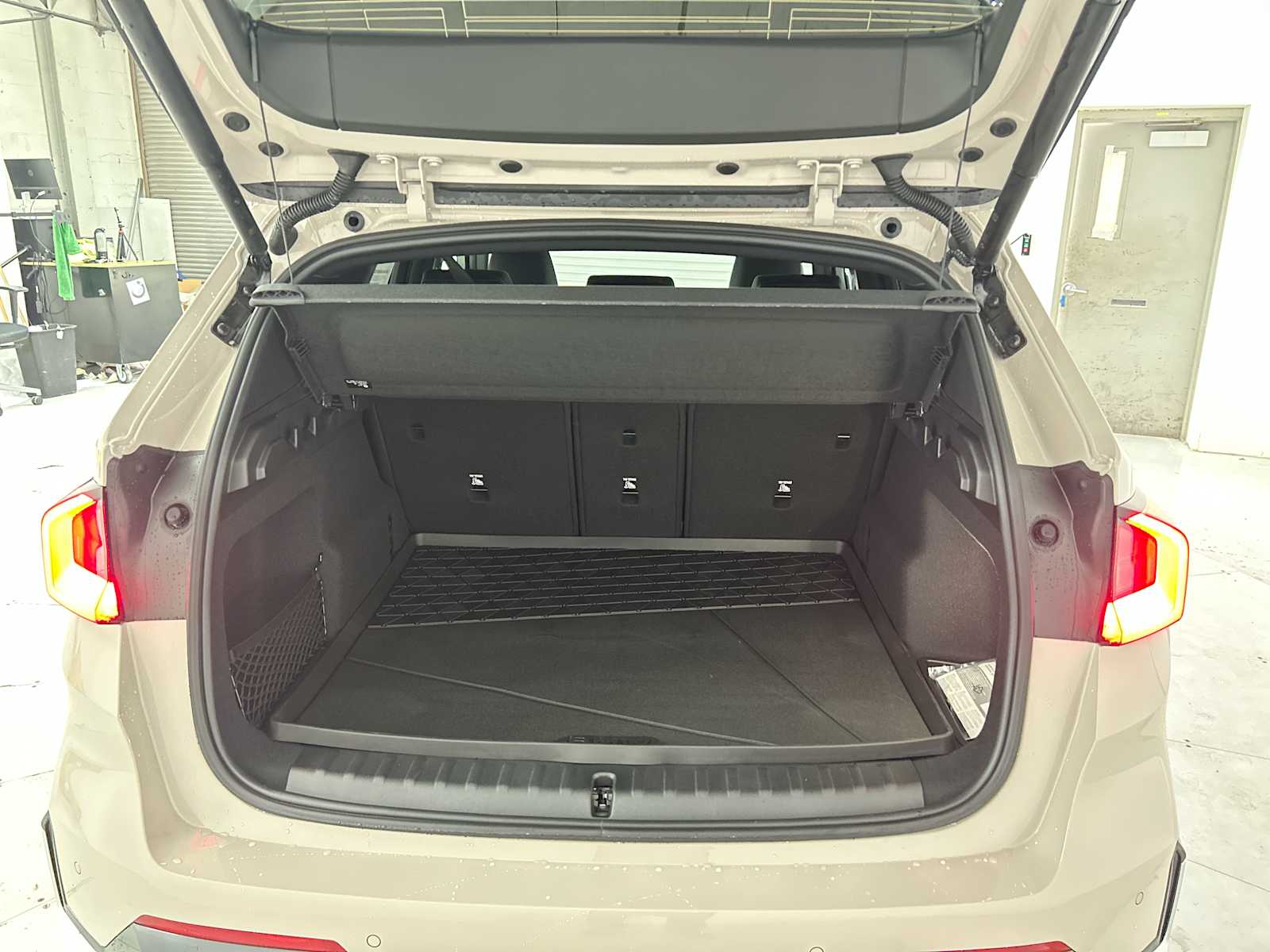 Thumbnail: 2026 BMW X1 - 21