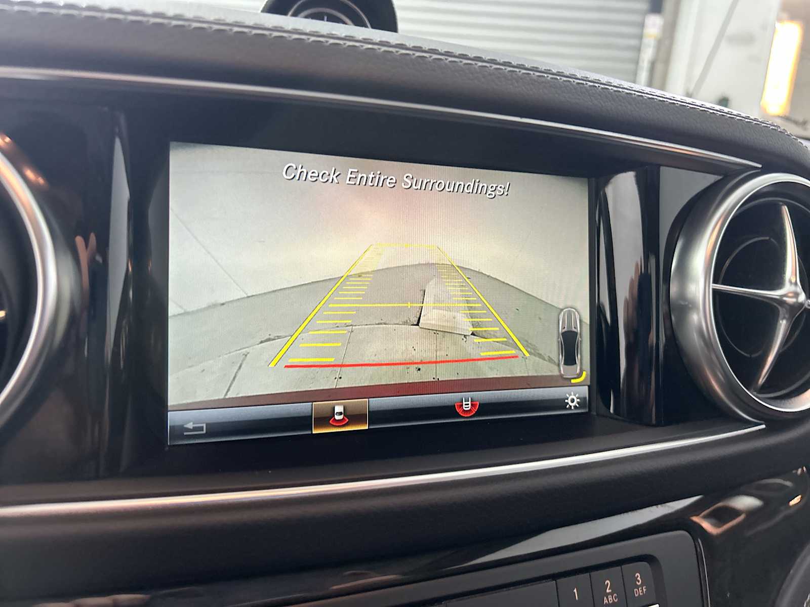 Thumbnail: 2017 Mercedes-Benz SL-Class - 24