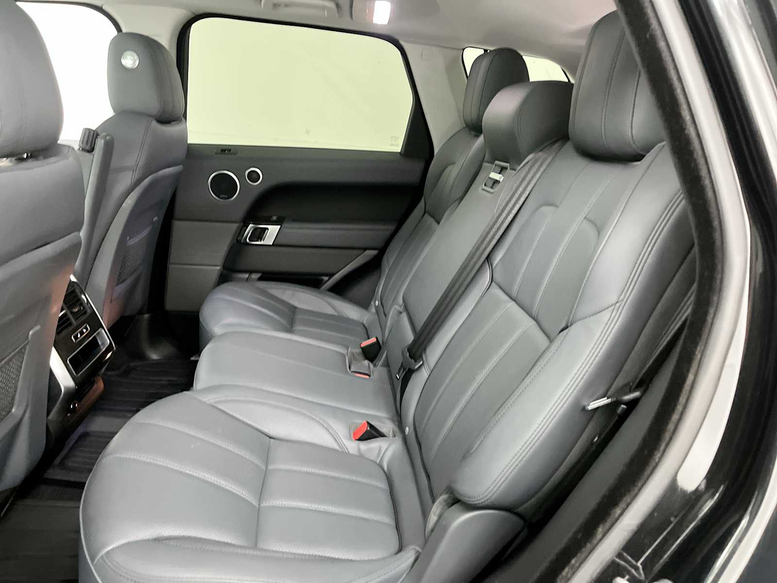 Thumbnail: 2015 Land Rover Range Rover Sport - 30