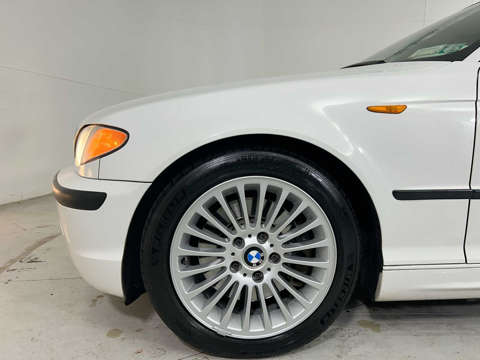 Thumbnail: 2003 BMW 3 Series - 19