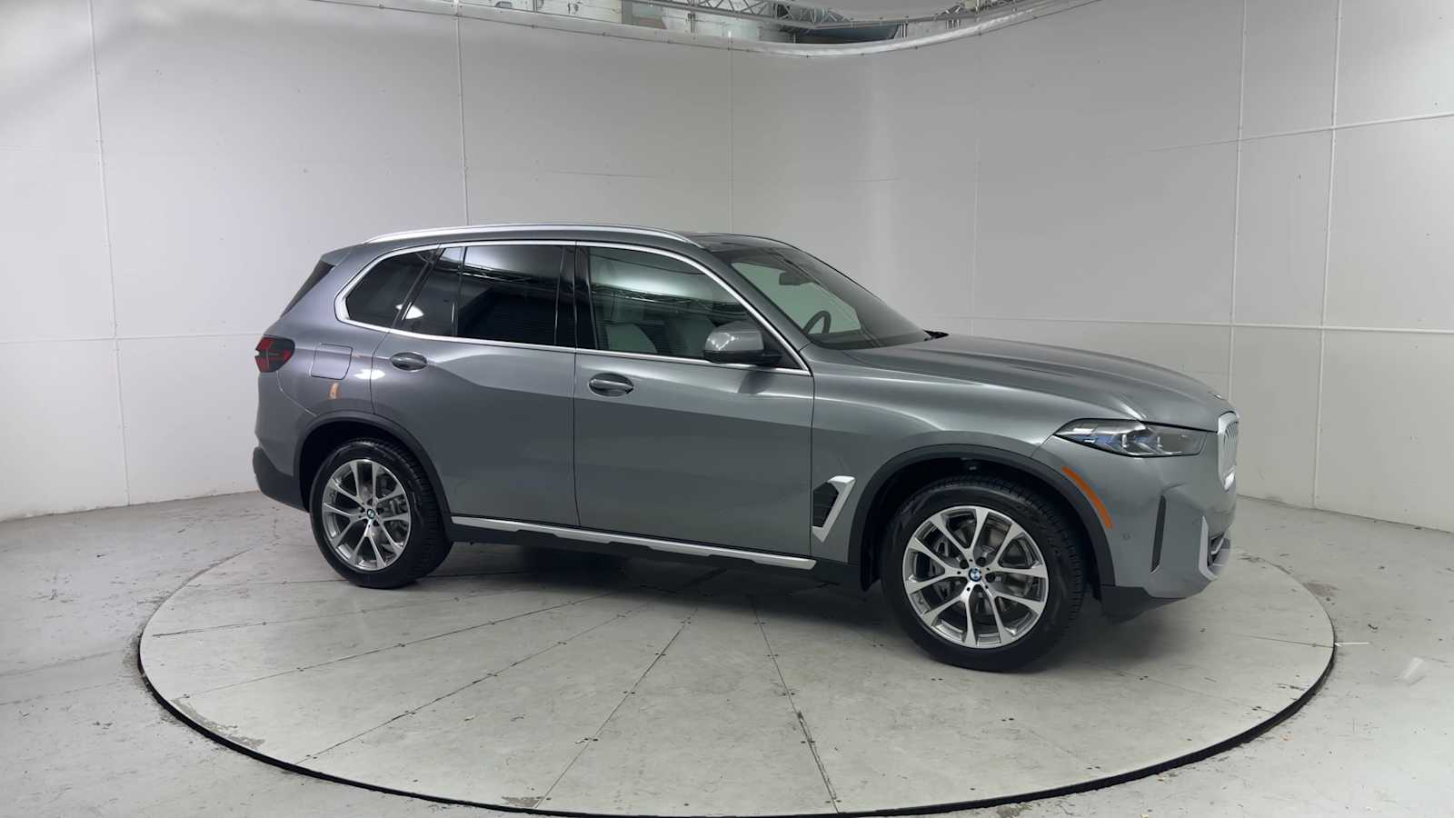 Thumbnail: 2026 BMW X5 - 8