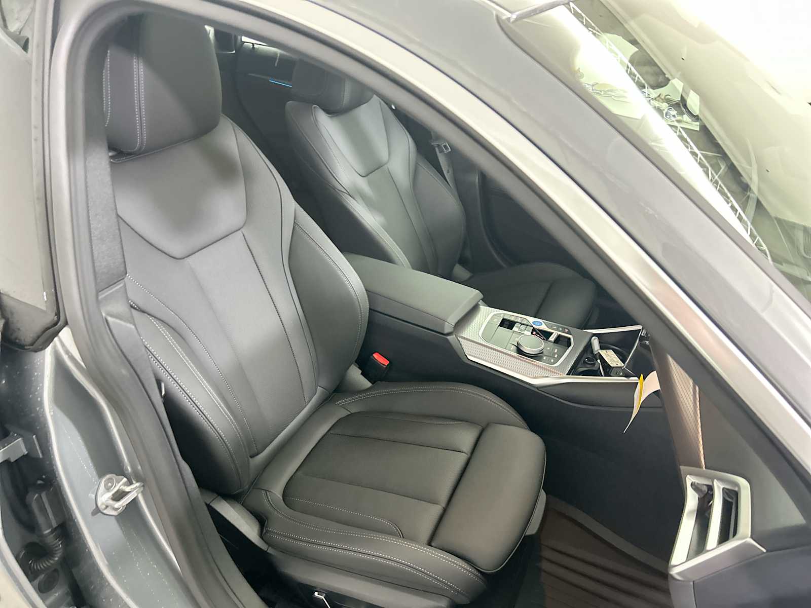 Thumbnail: 2025 BMW i4 - 26