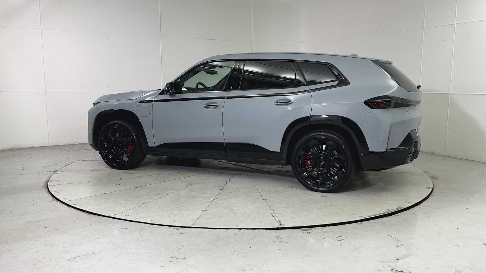 Thumbnail: 2026 BMW XM - 4