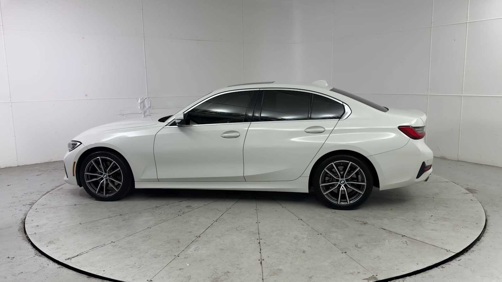 Thumbnail: 2019 BMW 3 Series - 5