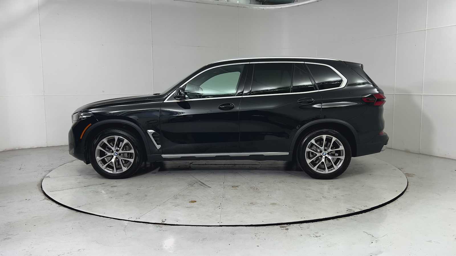 Thumbnail: 2024 BMW X5 - 5
