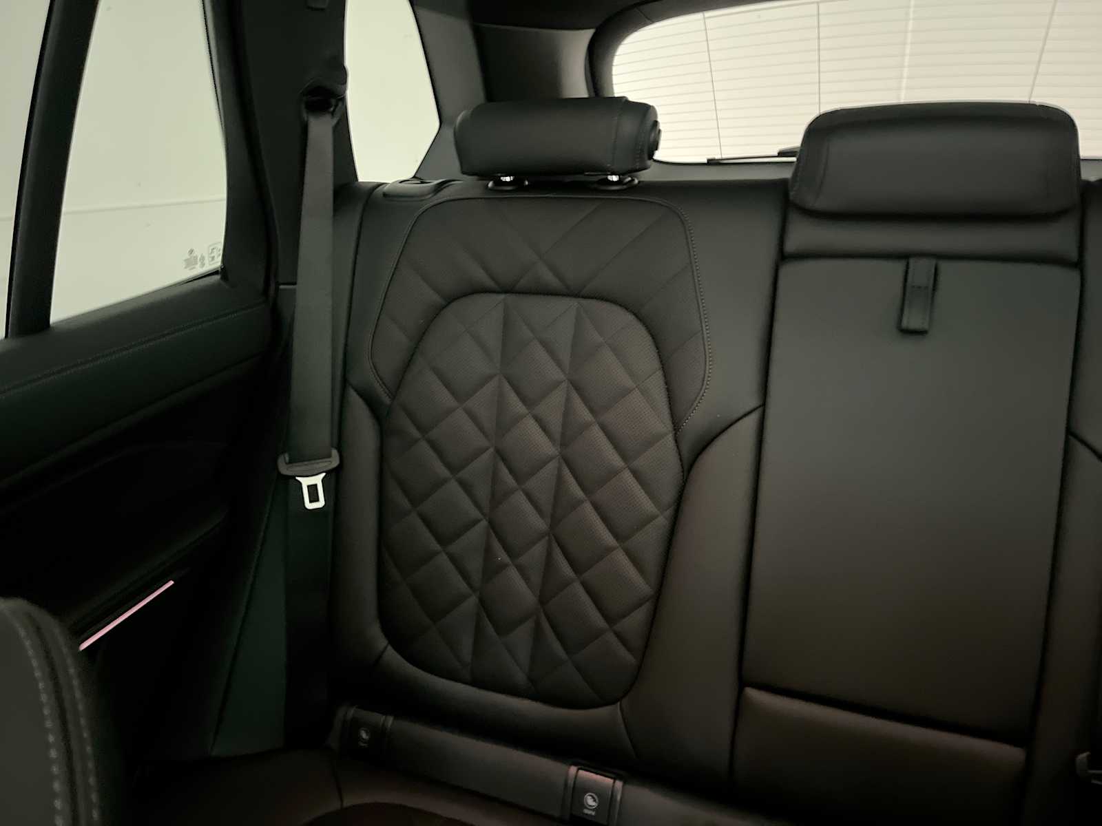 Thumbnail: 2026 BMW X5 - 12
