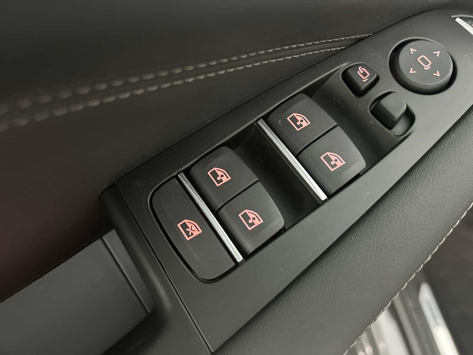 Thumbnail: 2026 BMW X5 - 15