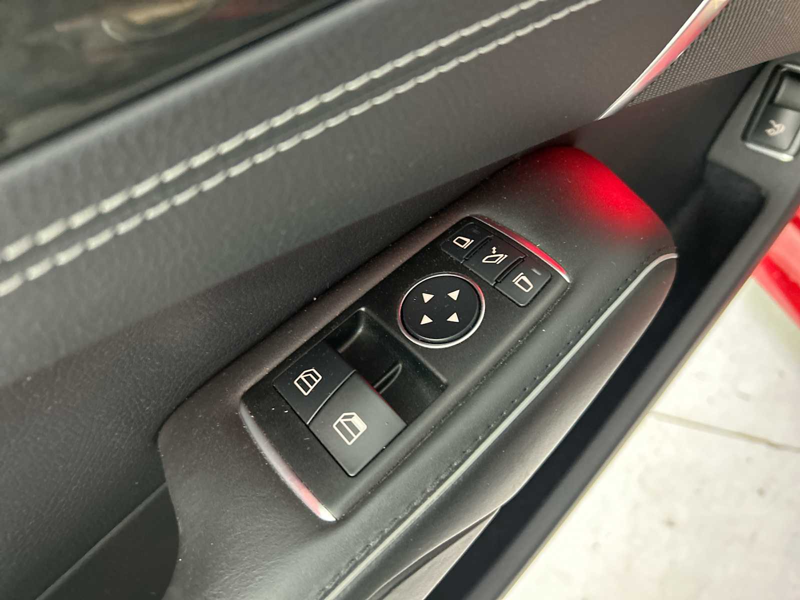 Thumbnail: 2017 Mercedes-Benz SL-Class - 15