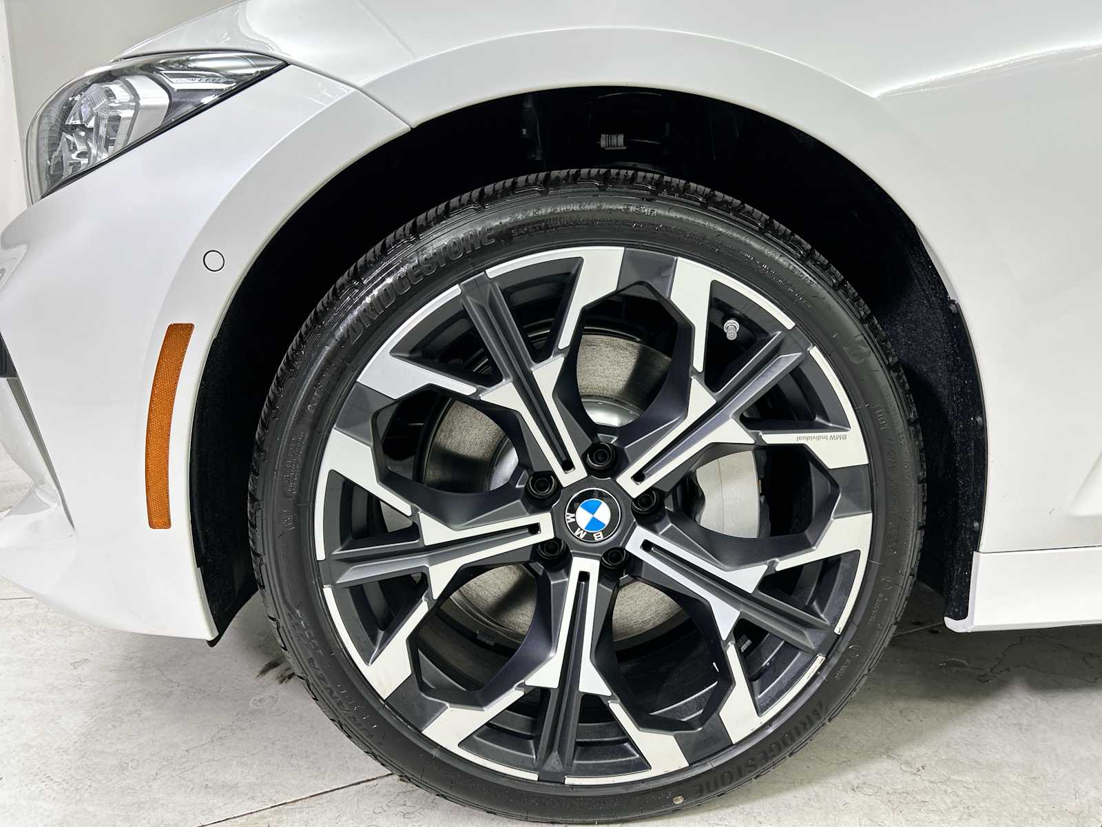 Thumbnail: 2025 BMW 3 Series - 19