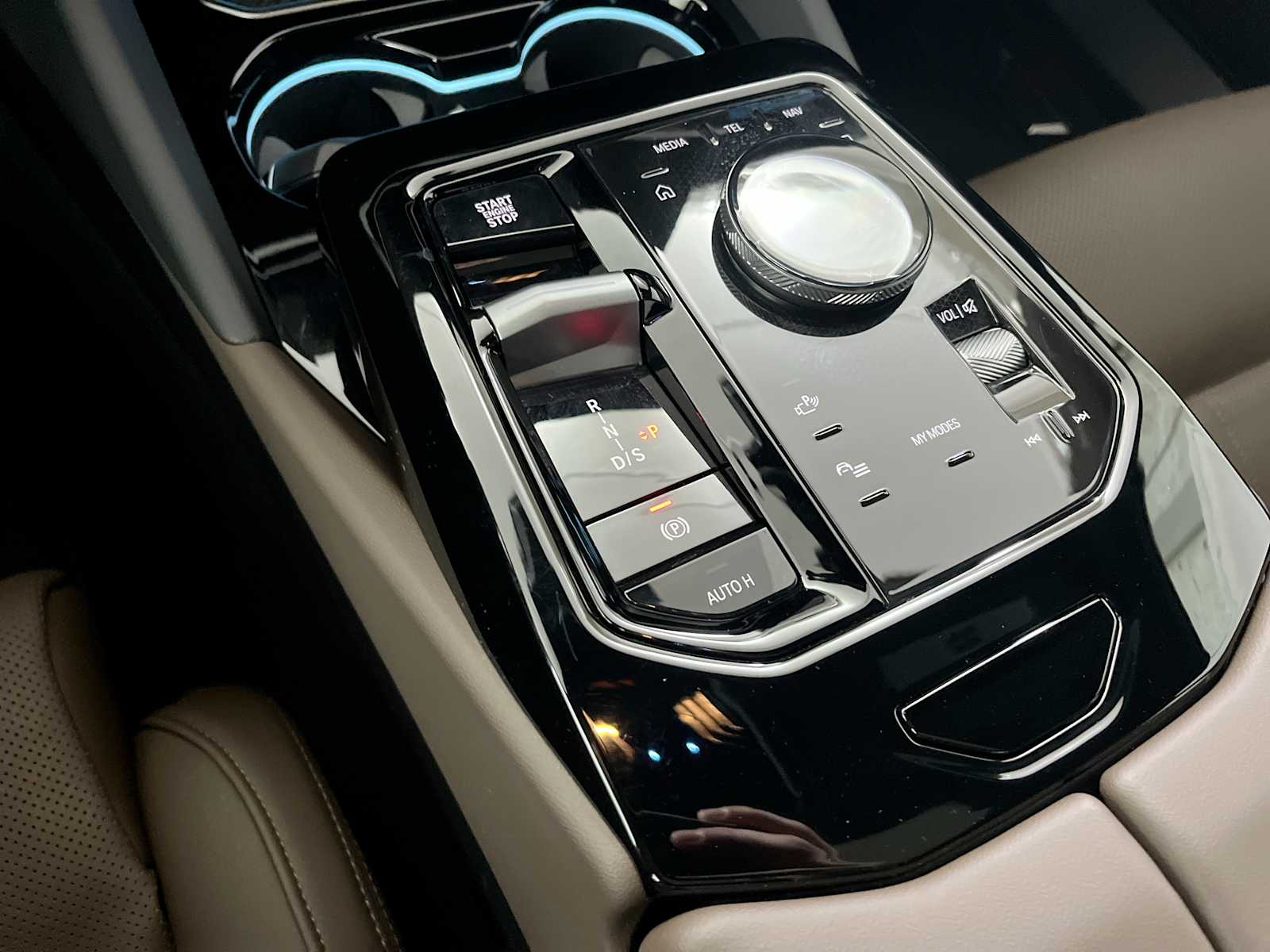 Thumbnail: 2026 BMW 5 Series - 28