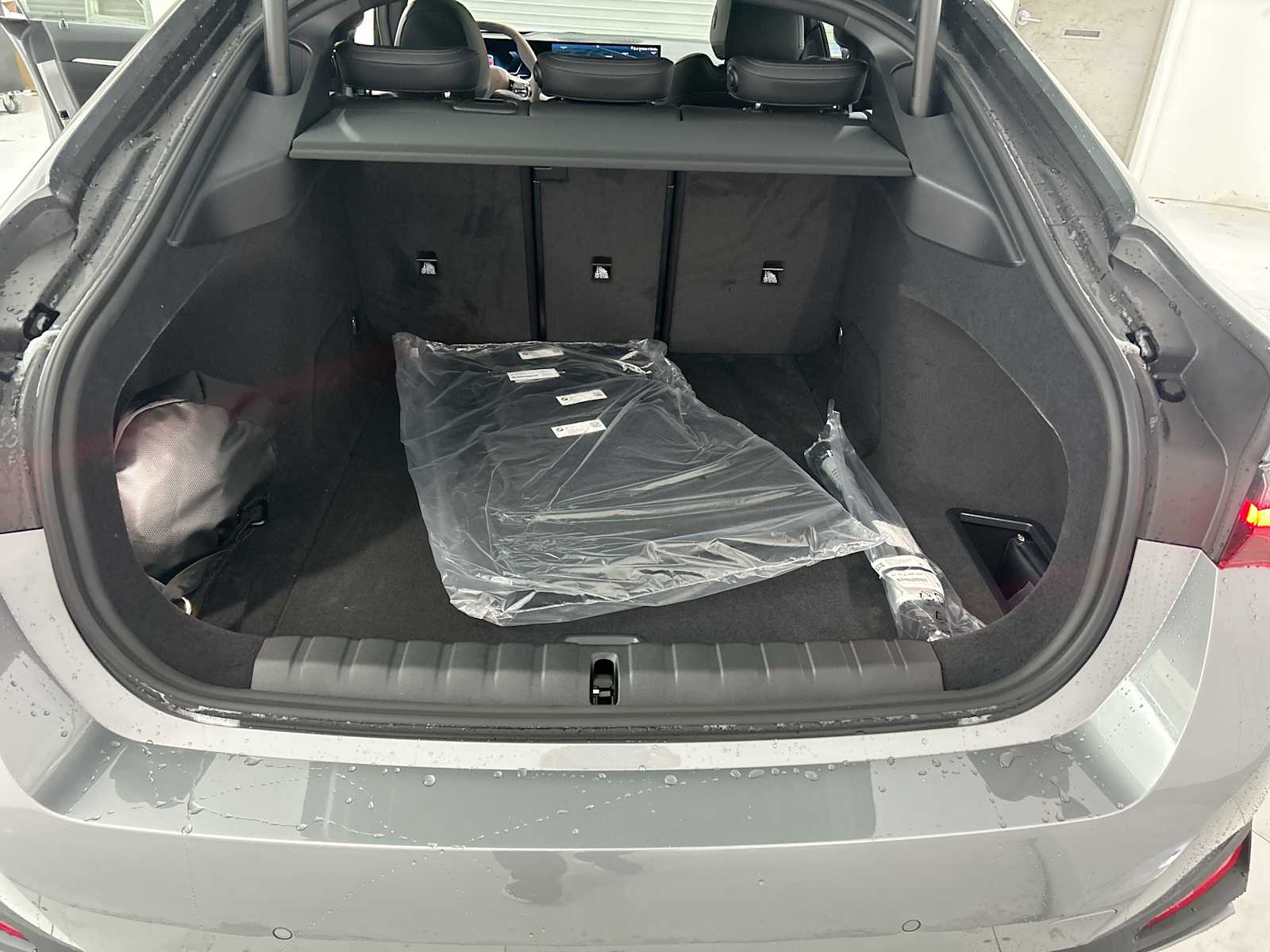 Thumbnail: 2025 BMW i4 - 21