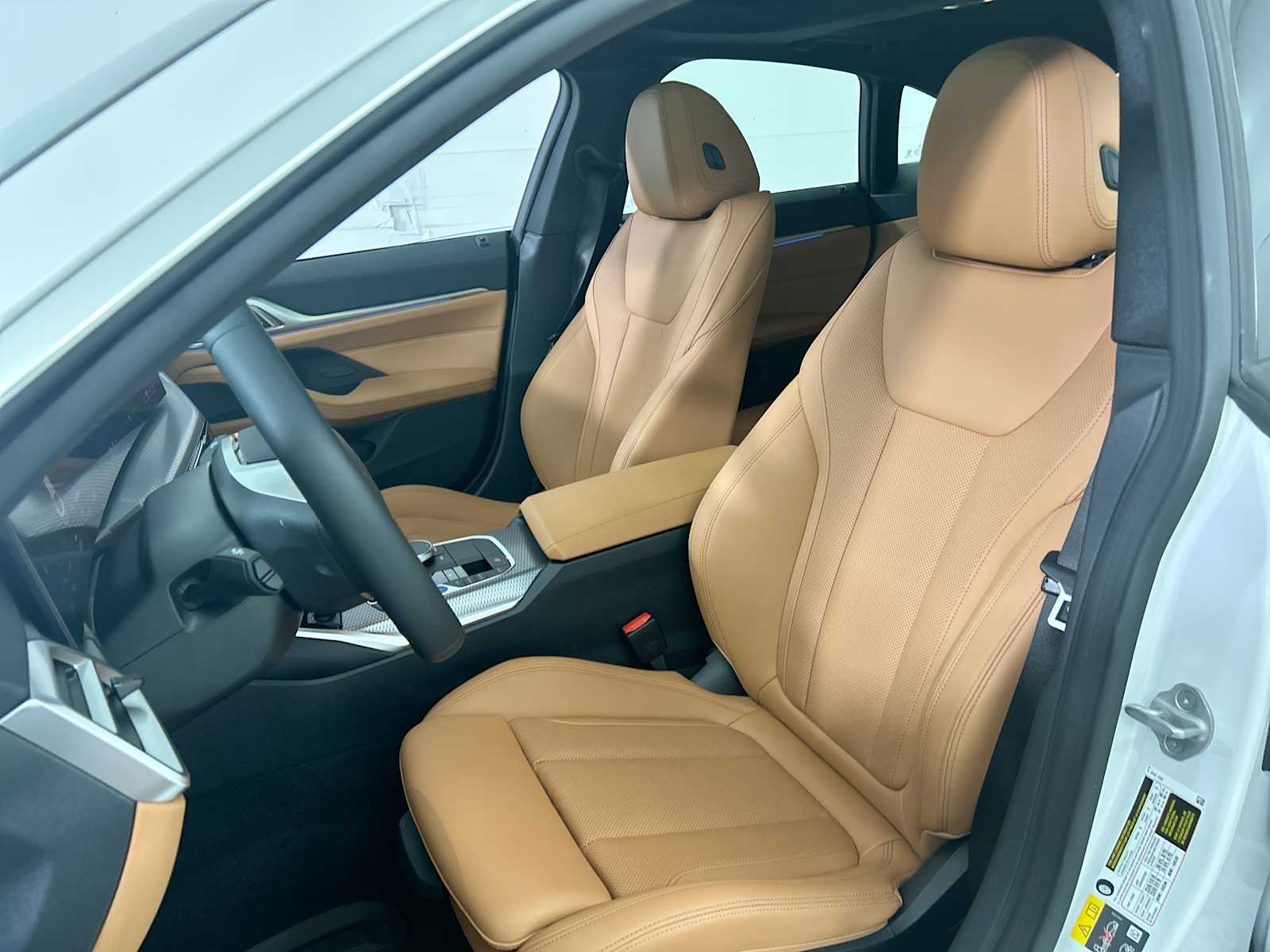 Thumbnail: 2025 BMW i4 - 13