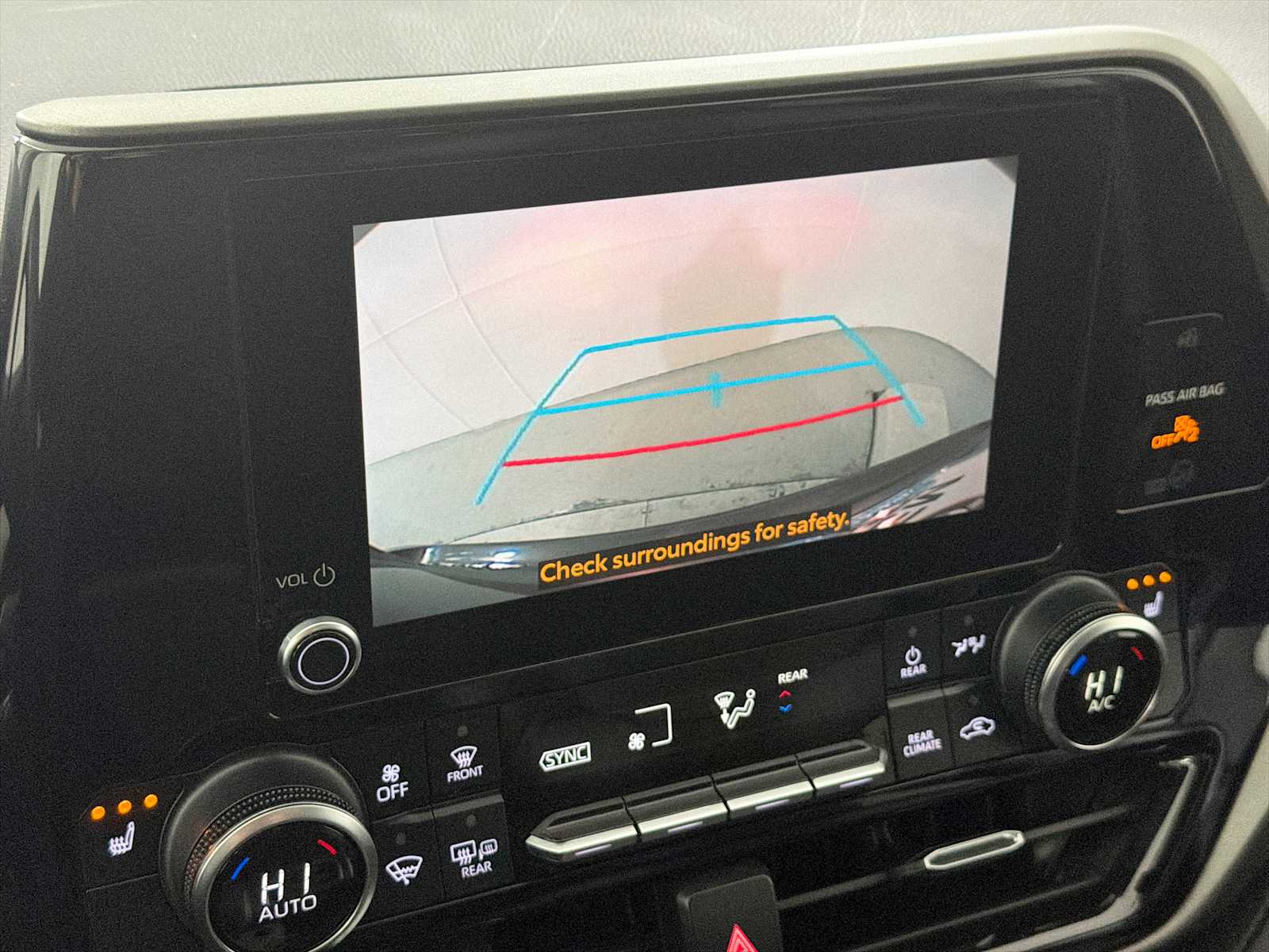 Thumbnail: 2023 Toyota Highlander - 24