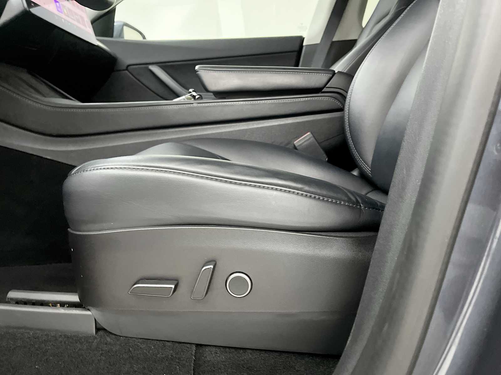 Thumbnail: 2022 Tesla Model Y - 20