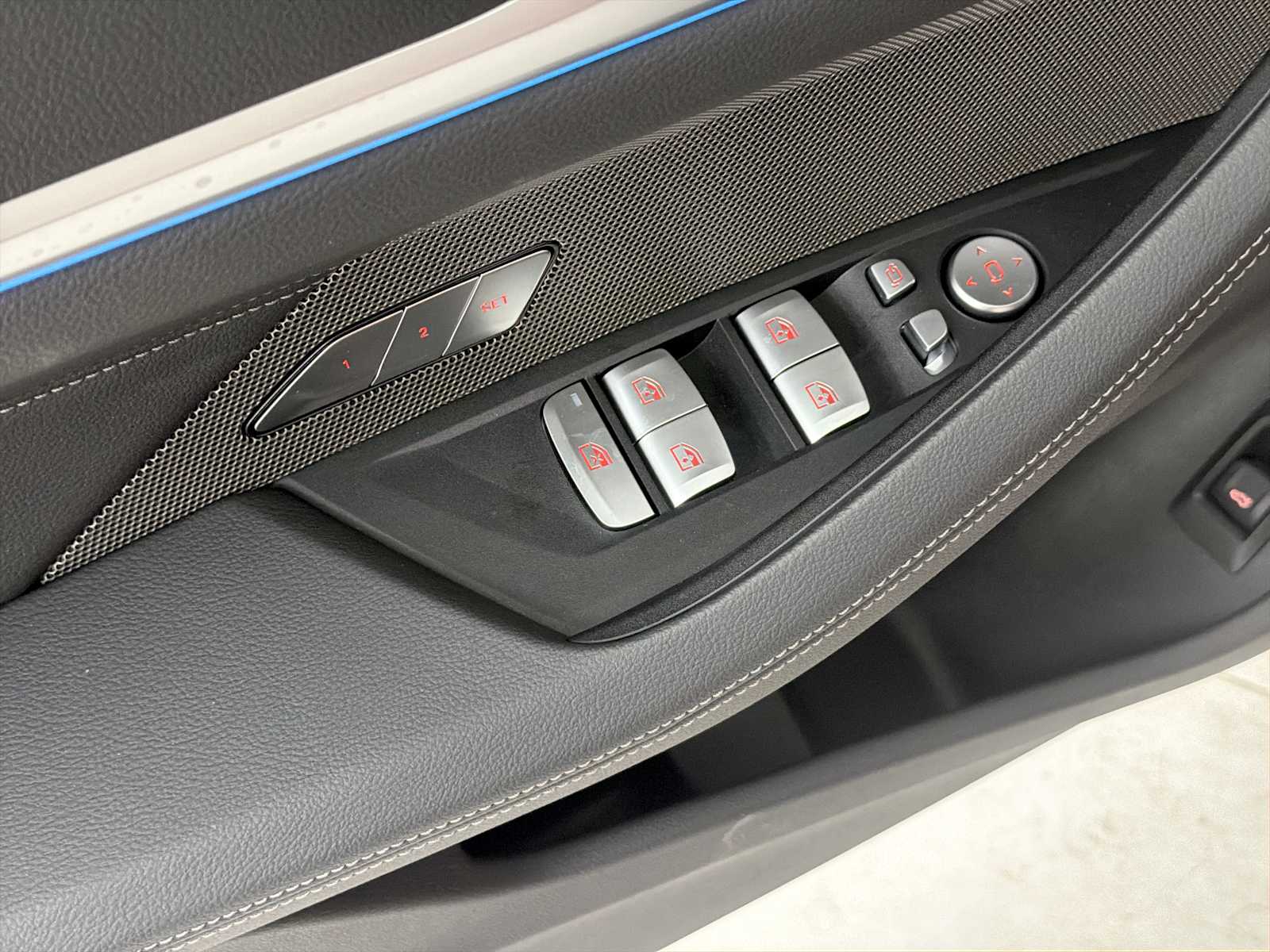 Thumbnail: 2026 BMW i4 - 15