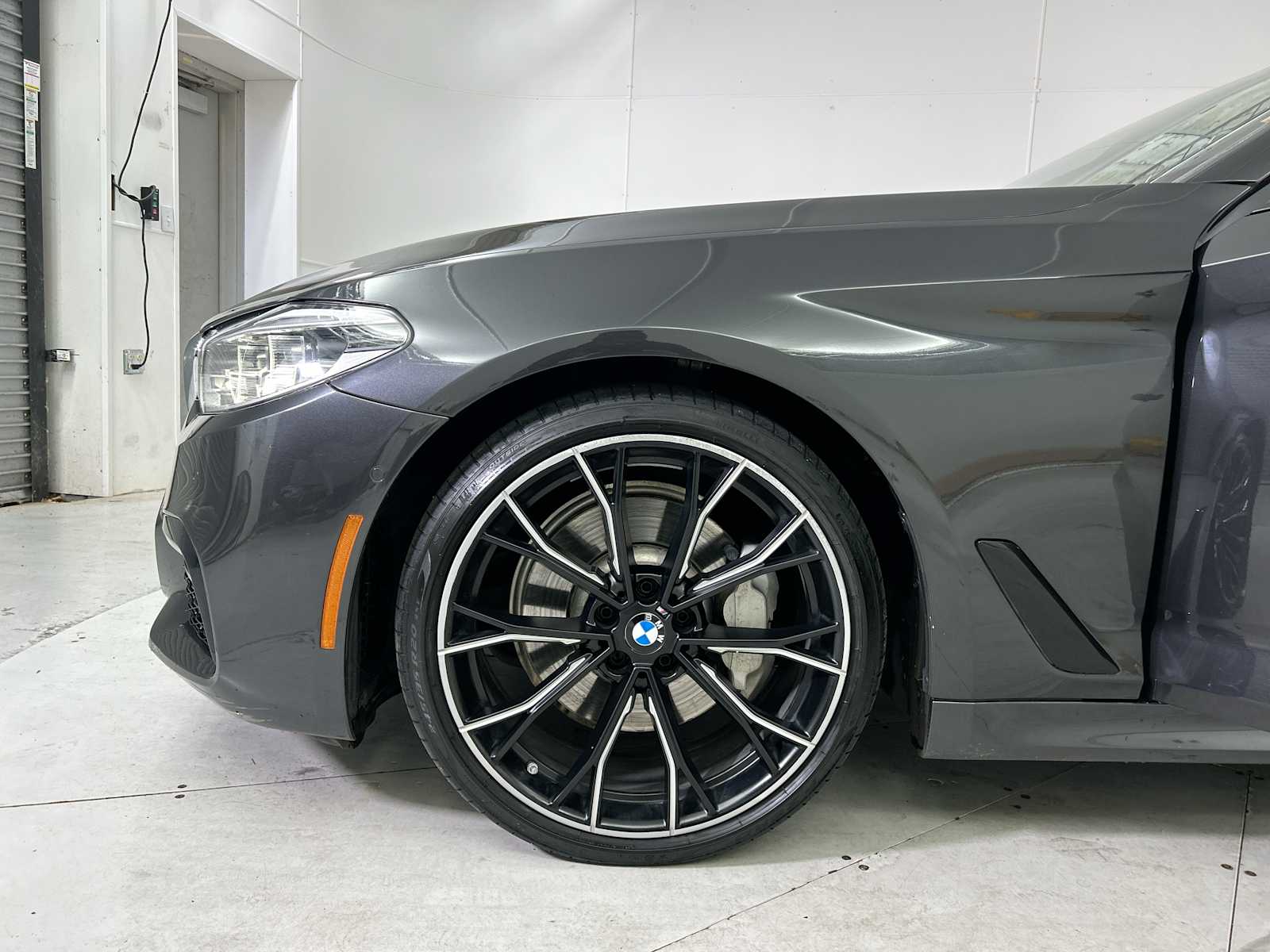 Thumbnail: 2019 BMW 5 Series - 19