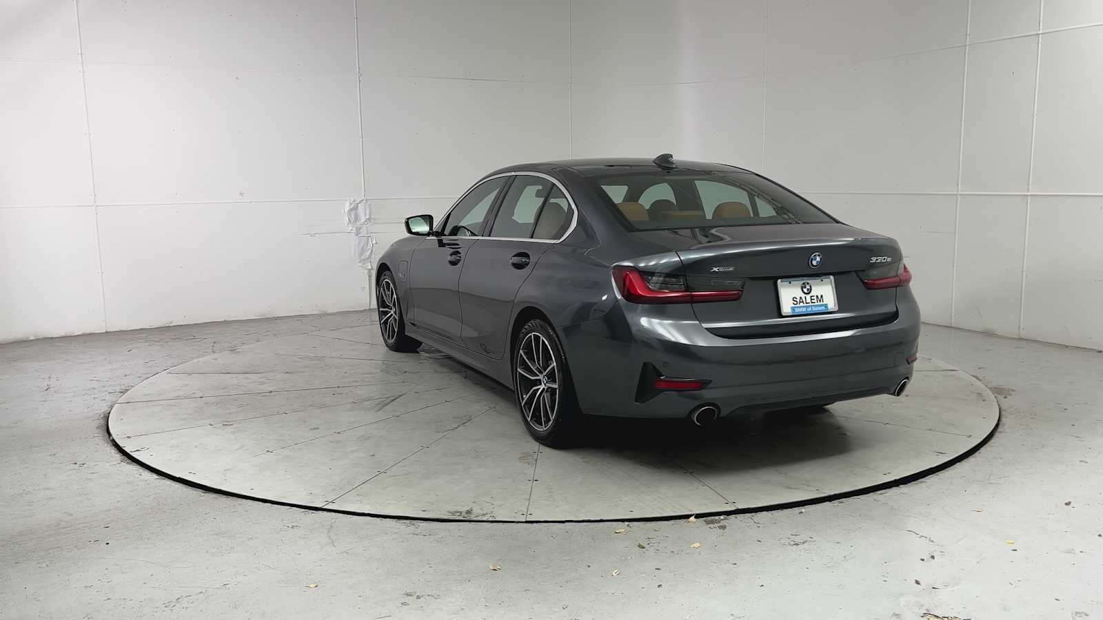 Thumbnail: 2022 BMW 3 Series - 3